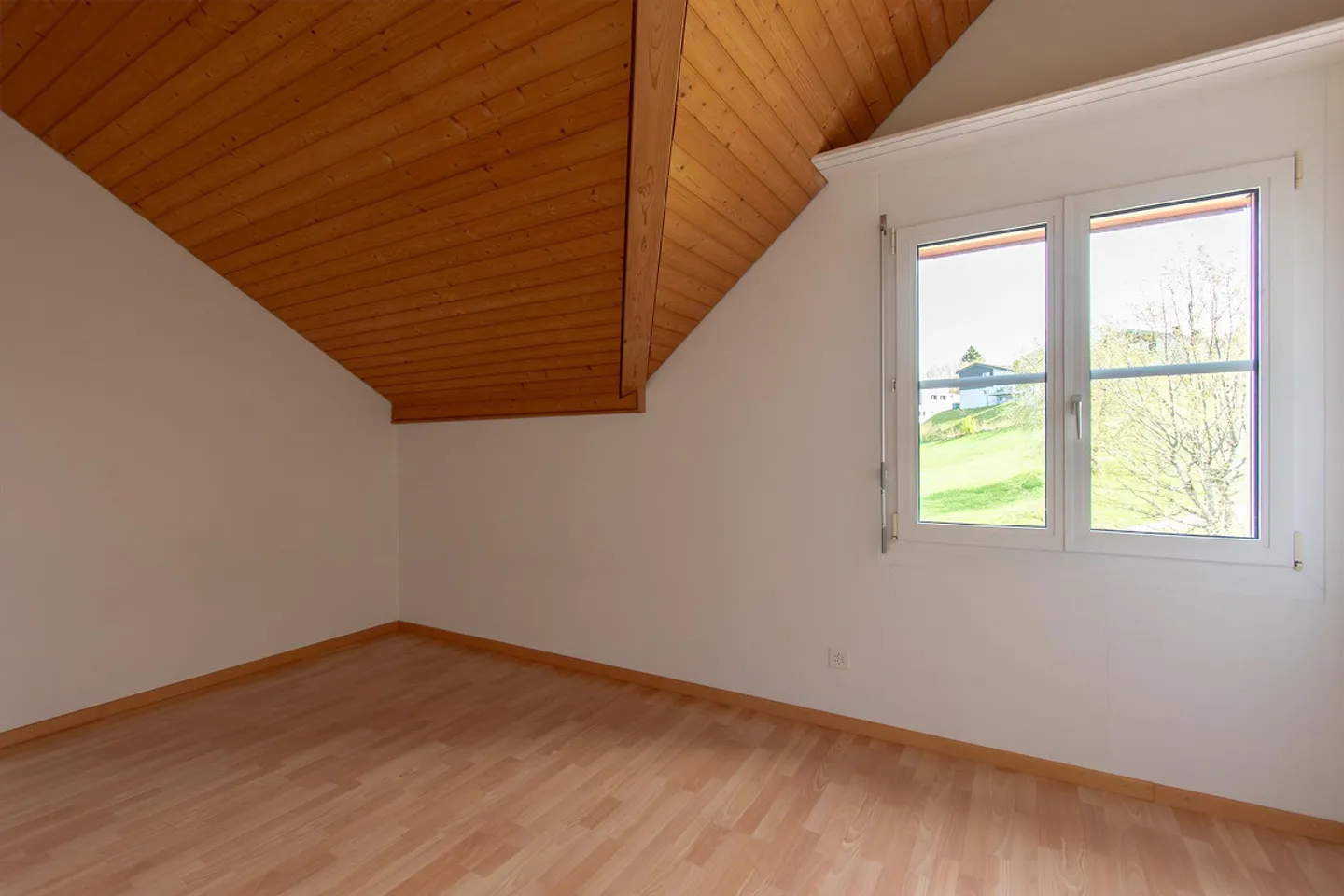 Appartamento maisonette attraente di 5,5 stanze con balcone - Foto 24 di 26