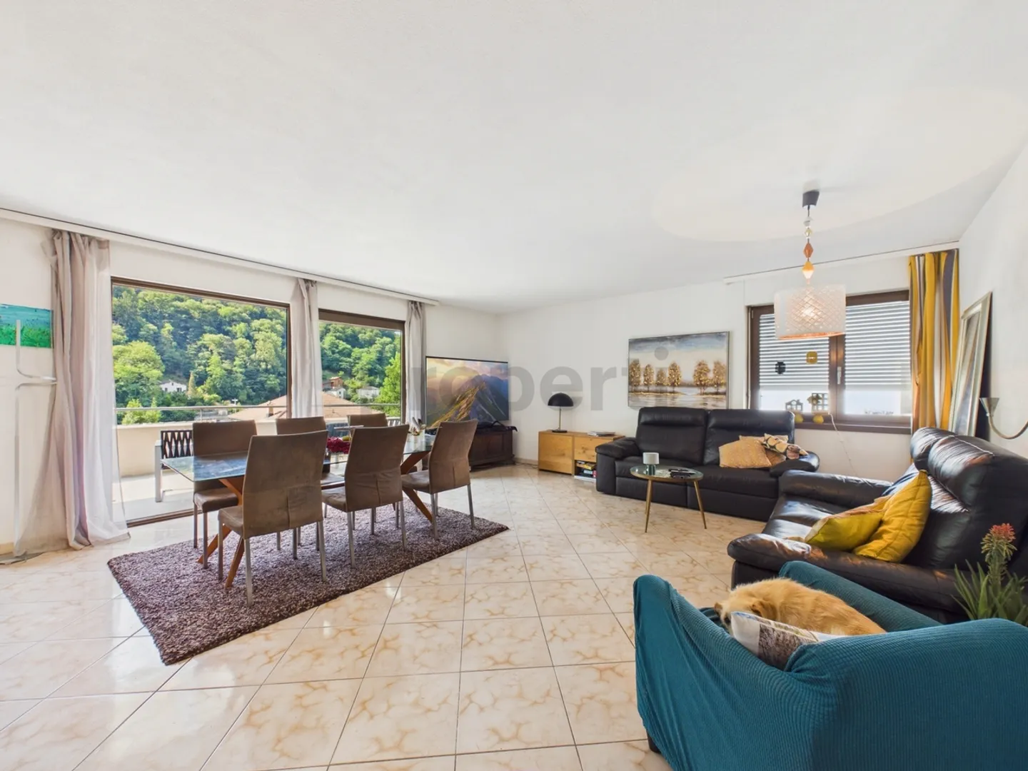 Exclusive villa with pool, large garden and beach access - Photo 2 of 10