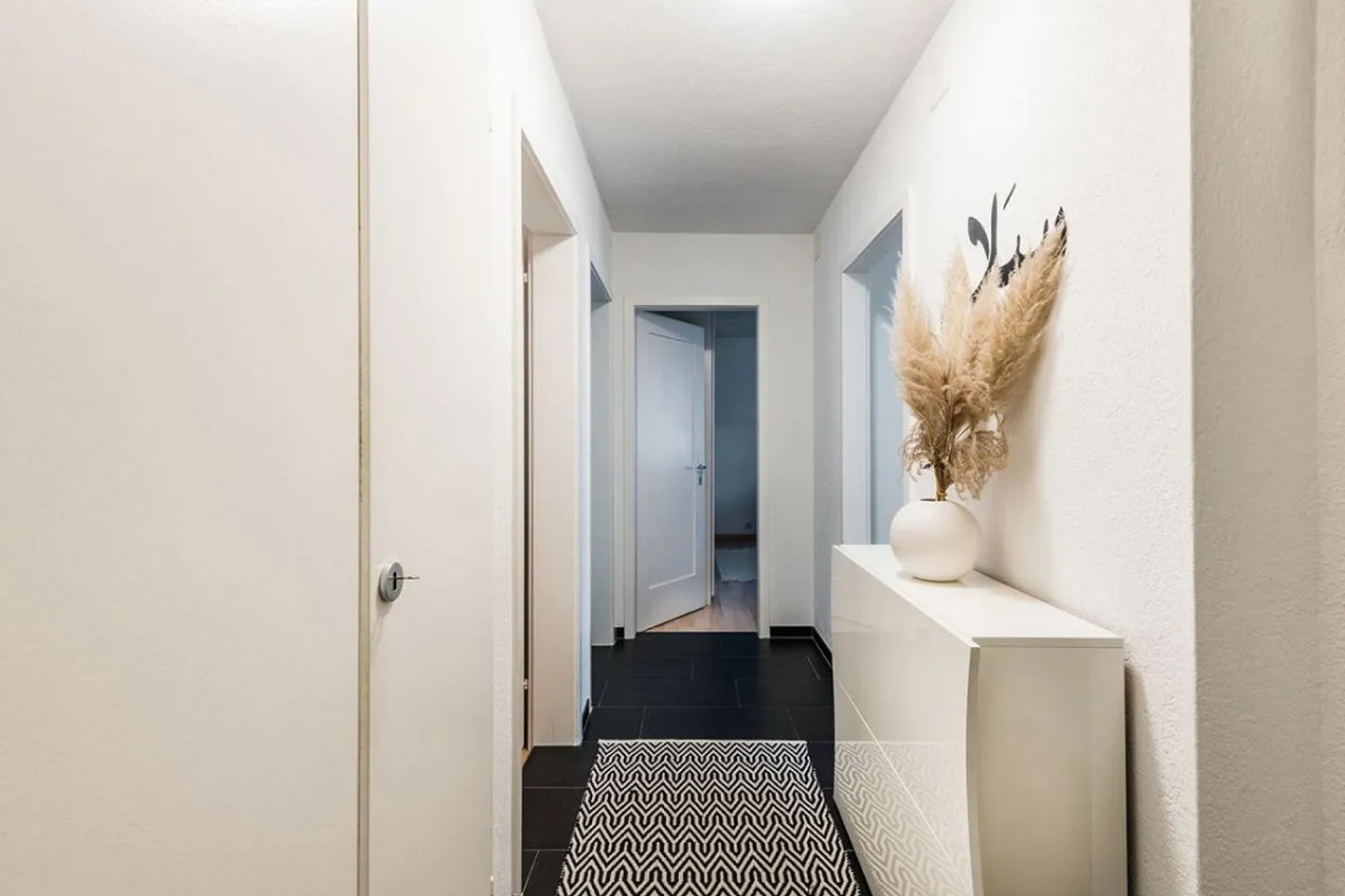 3.5 Room Apartment - Near the Lake - Ideal for Singles, Couples or Small Families - Photo 5 of 6