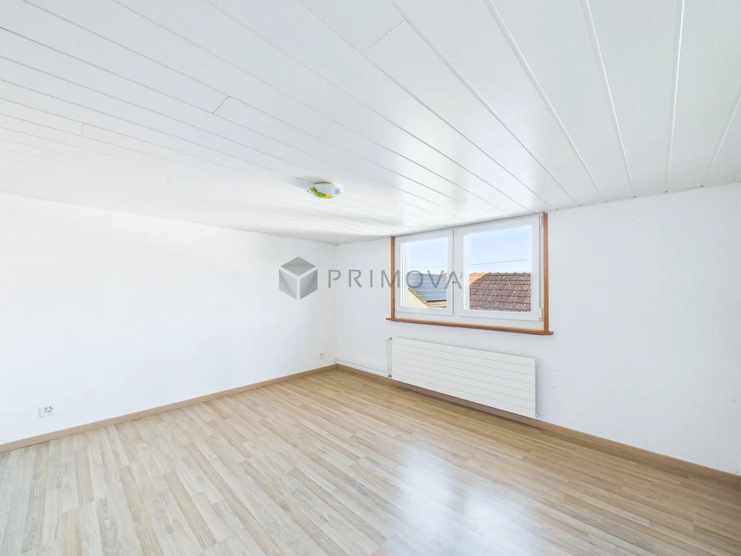 Charm Meets Potential: Your Generous Family Happiness with Redevelopment Option - Photo 6 of 13