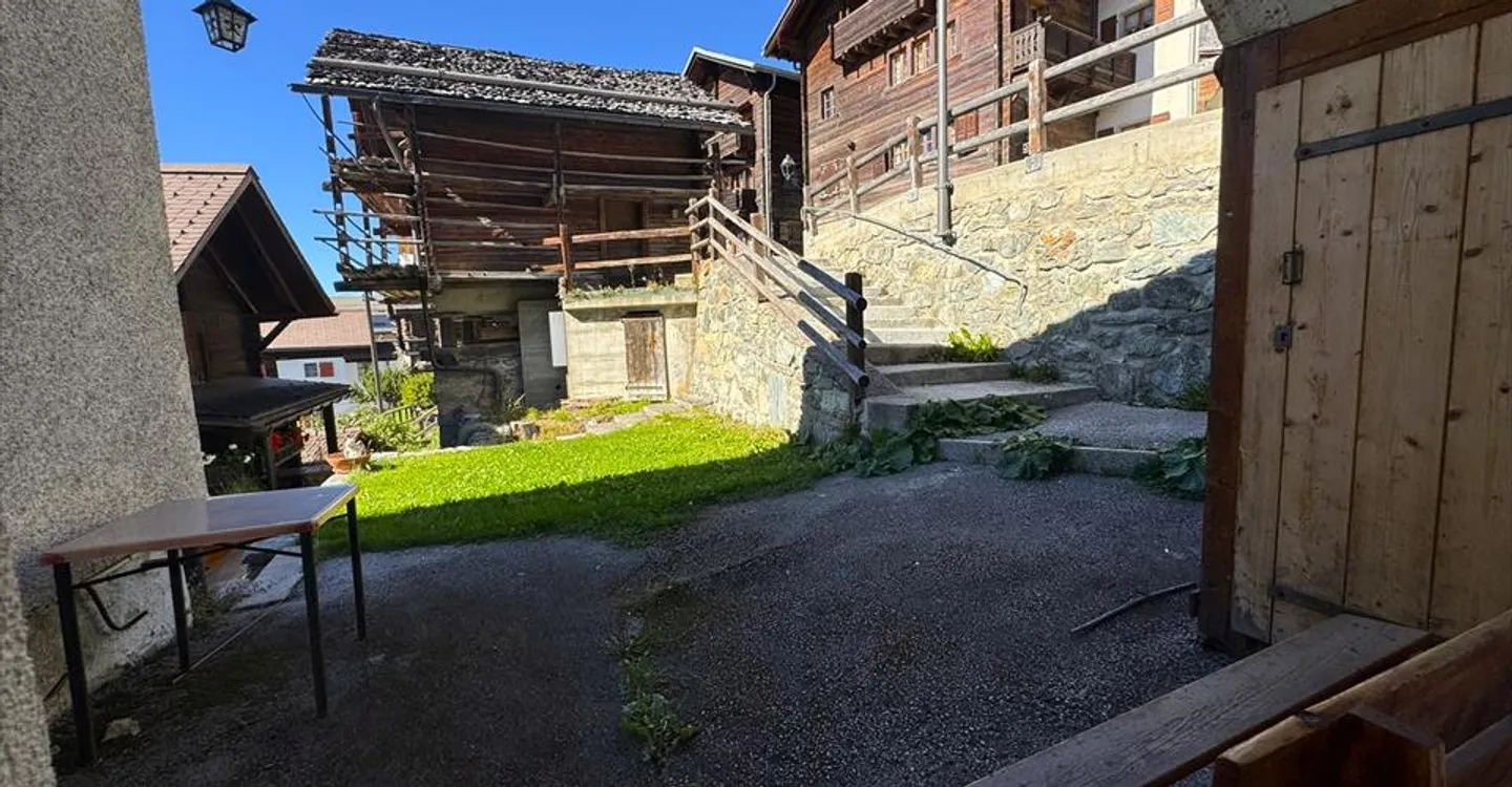 Triplex in una casa di villaggio - Foto 10 di 11