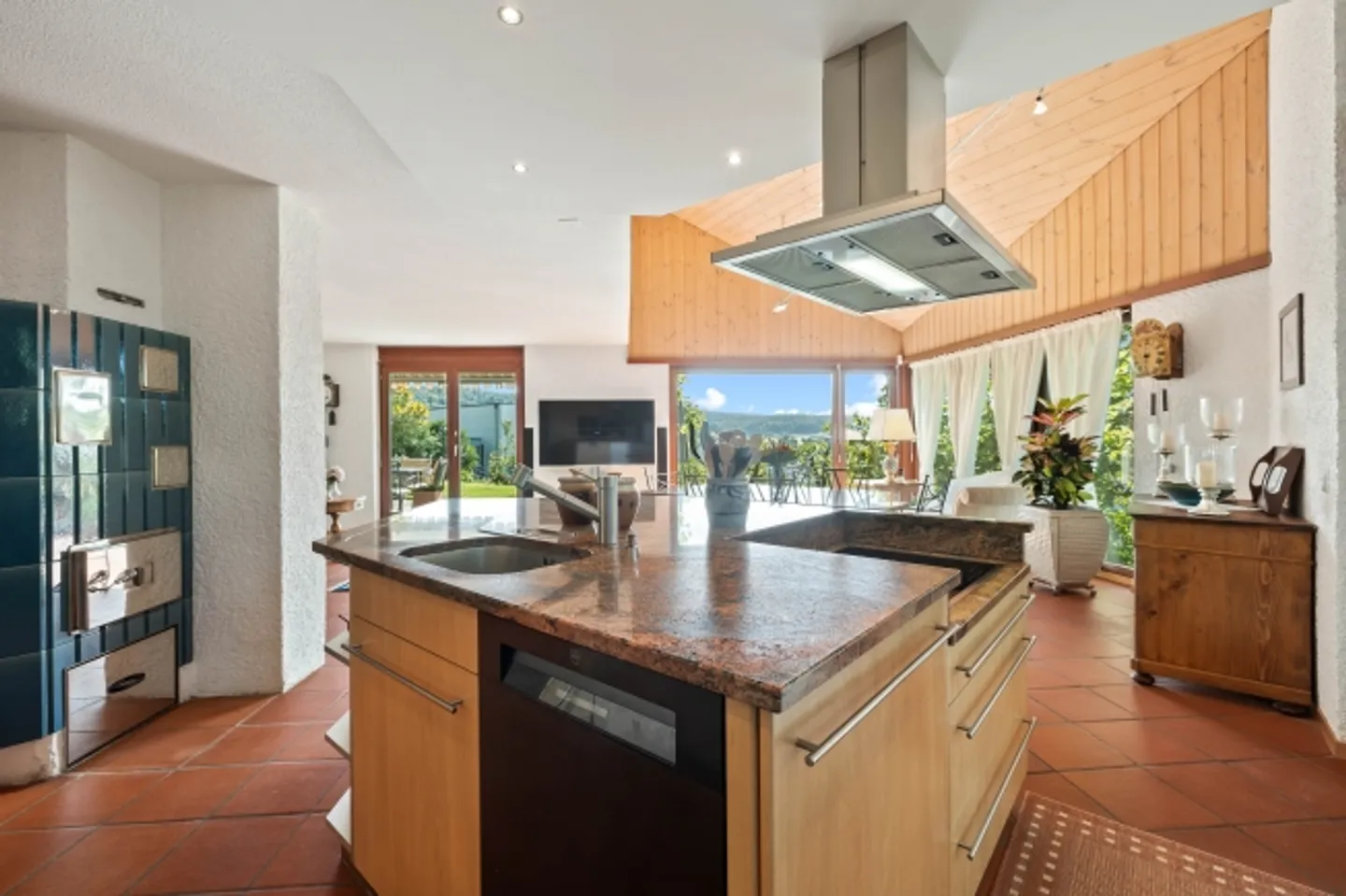 Bijou architectural sur presque 1 000 m² de terrain - Photo 7 sur 8