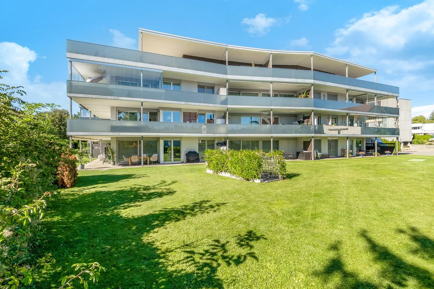 Più spazio per vivere: Ampio appartamento di 4,5 stanze con balcone di 61 m2 - Foto 2 di 12