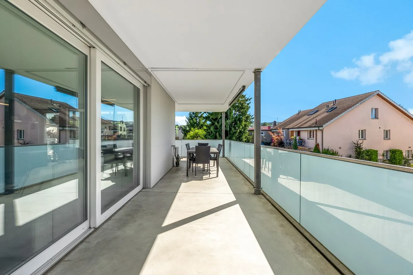 Più spazio per vivere: Ampio appartamento di 4,5 stanze con balcone di 61 m2 - Foto 6 di 12