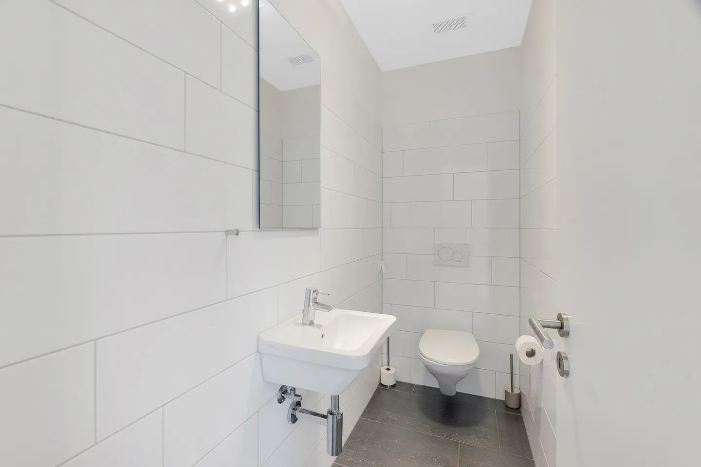 Più spazio per vivere: Ampio appartamento di 4,5 stanze con balcone di 61 m2 - Foto 12 di 12