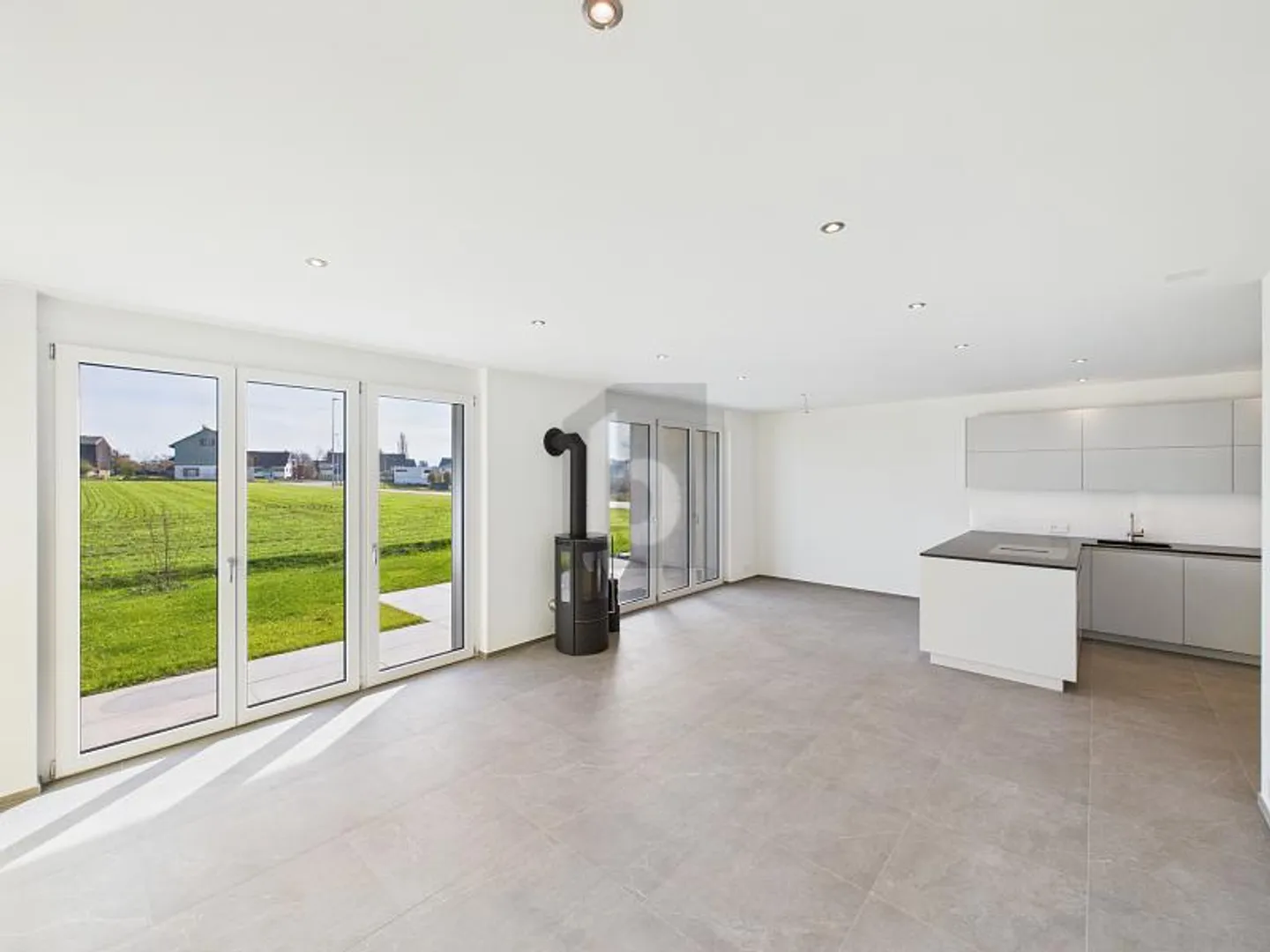 Semi-Detached House 5.5 Rooms - Photo 3 of 6