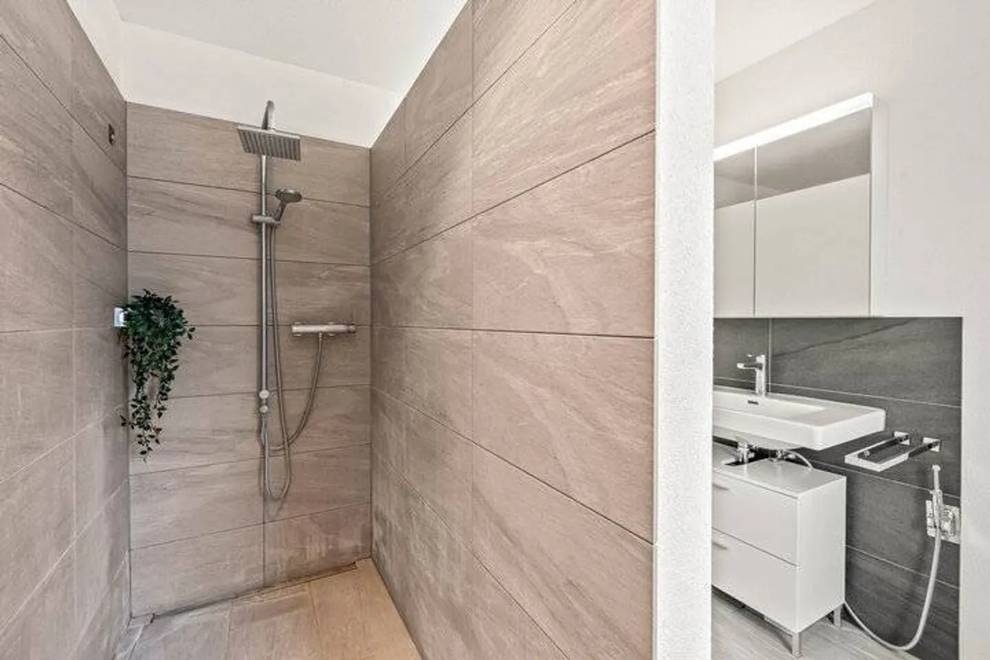 Modernes Apartment in Gontenschwil - Foto 5 von 8