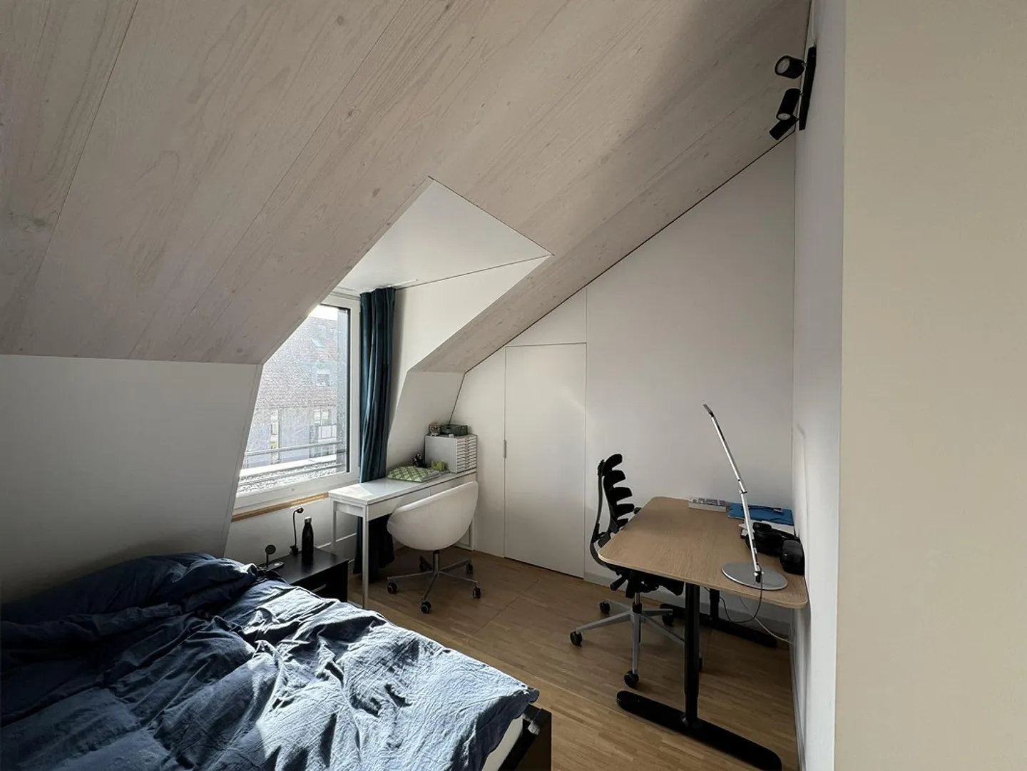 Freshly renovated 4.5-room apartment in a central location - Photo 15 of 15