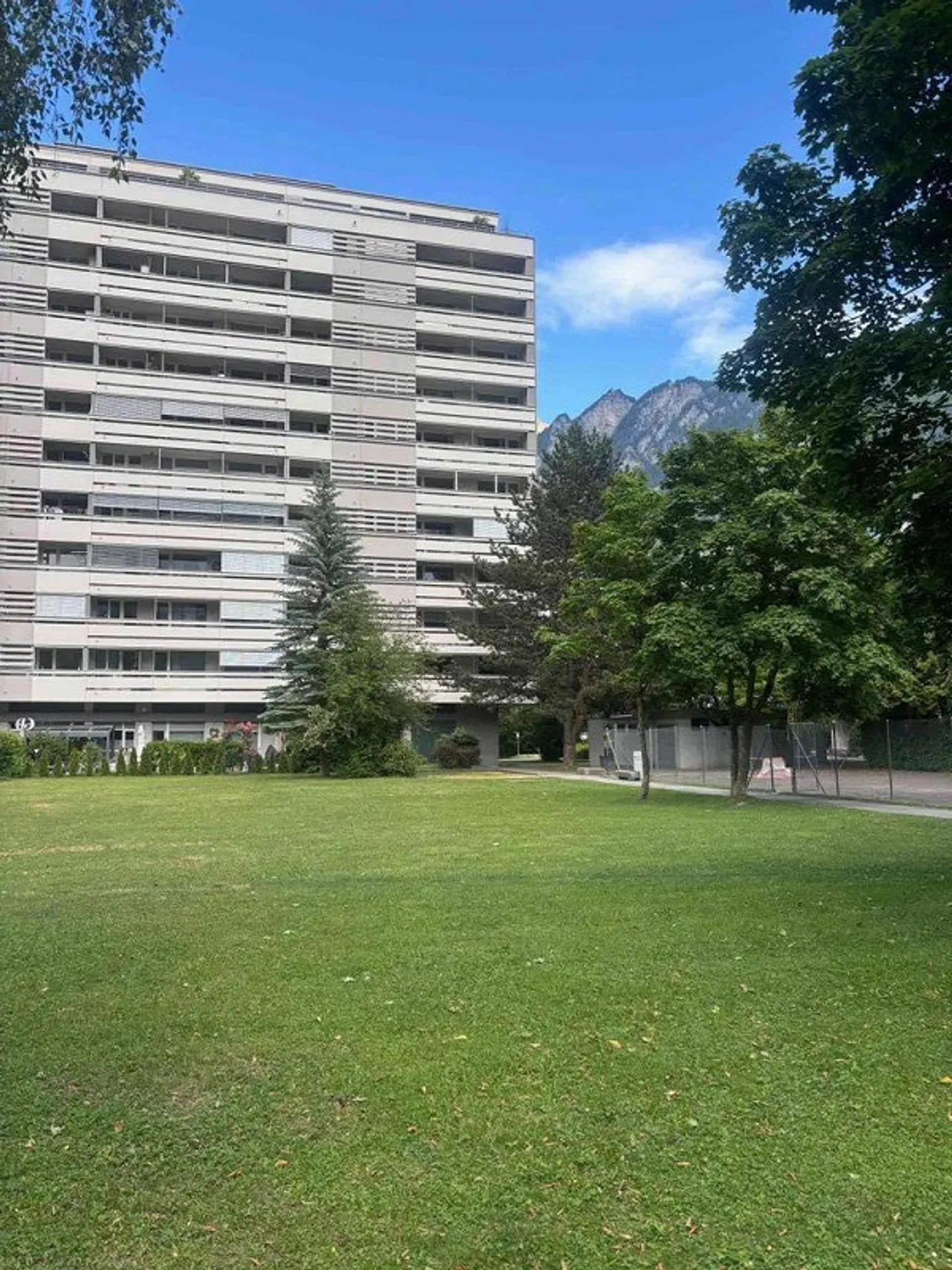 Geräumige Wohnung mit Panoramablick - Foto 1 von 14