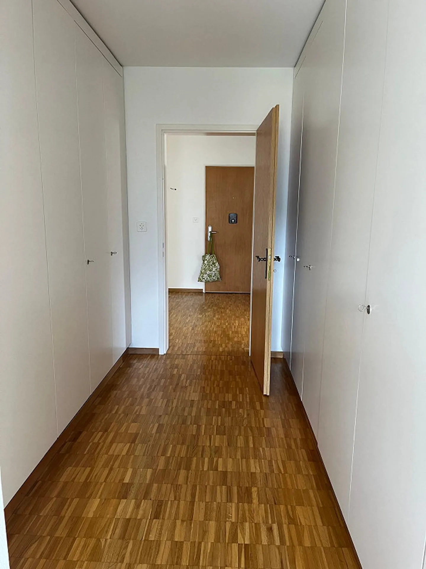 Geräumige Wohnung mit Panoramablick - Foto 8 von 14