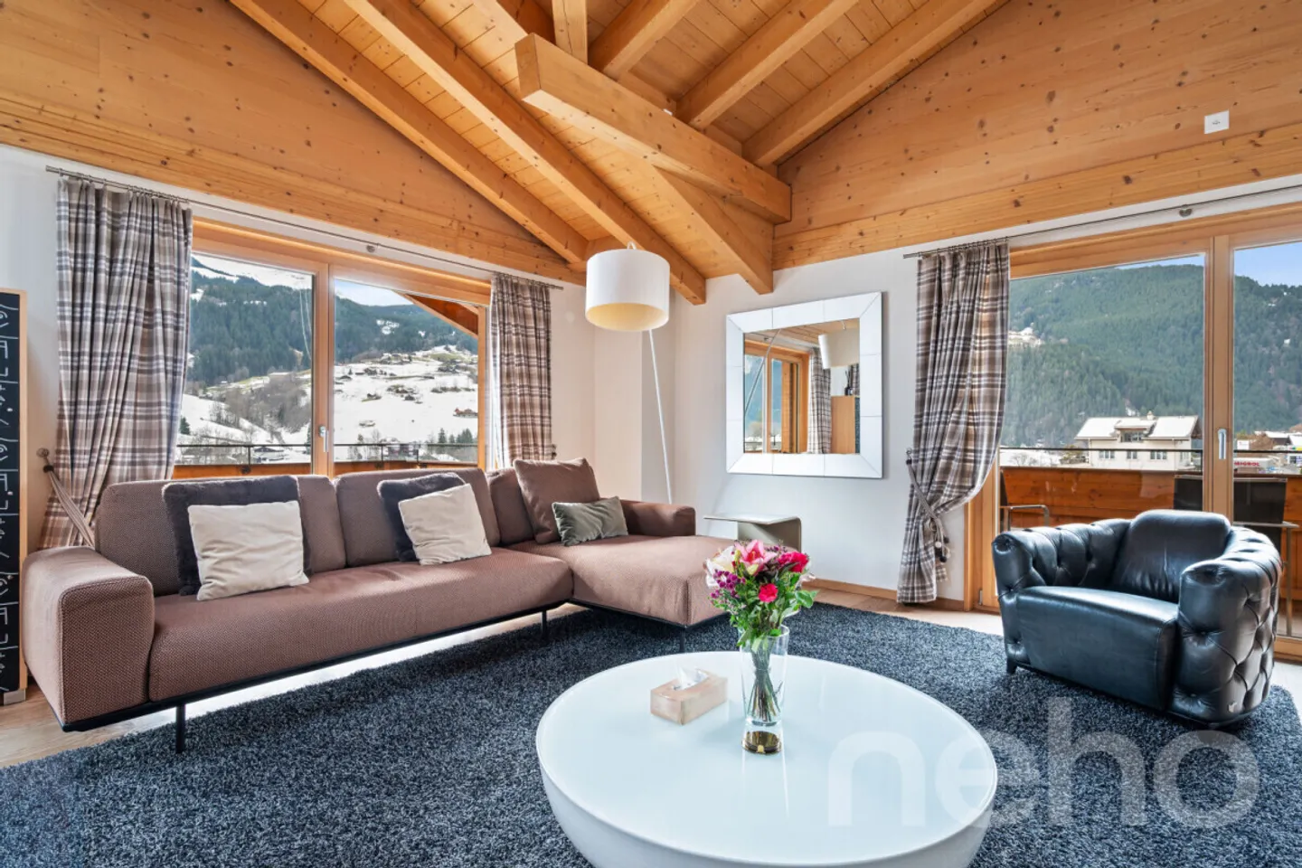 An exceptional alpine lifestyle facing the Eiger Express - Photo 4 of 12