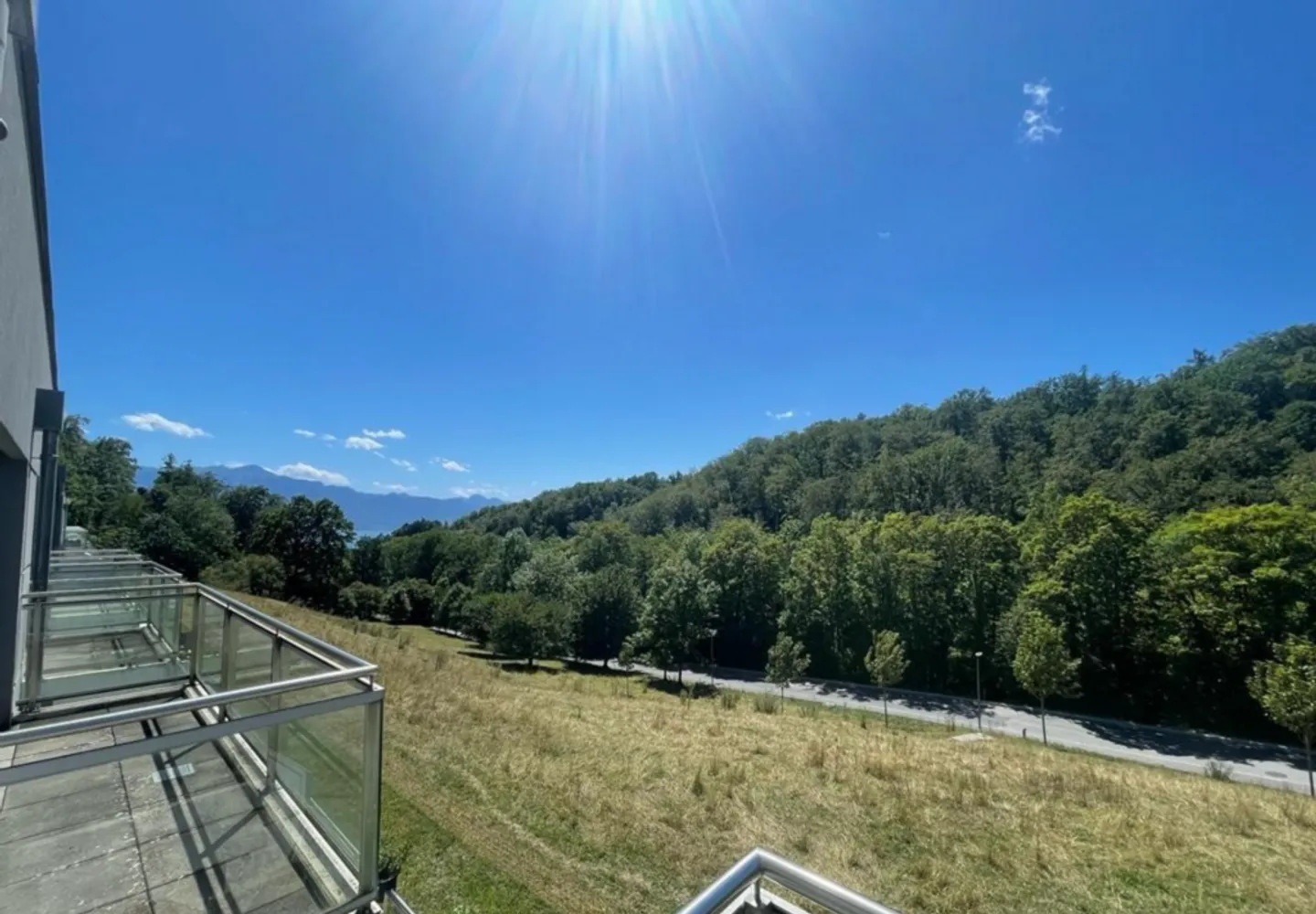 Appartement 2.5 pièces - Photo 2 sur 11