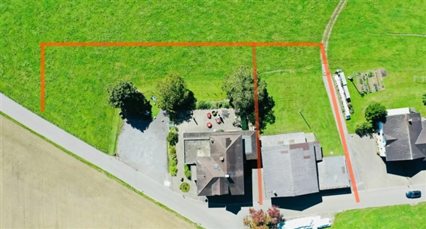 TRADITION, NATURE AND A LOT OF POTENTIAL - Photo 4 of 7