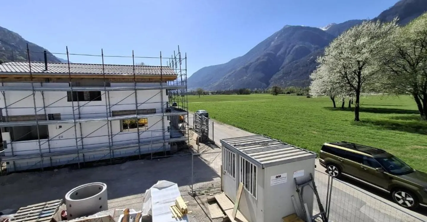 Detached house with 4.5 rooms and garden in Cresciano - Photo 1 of 11