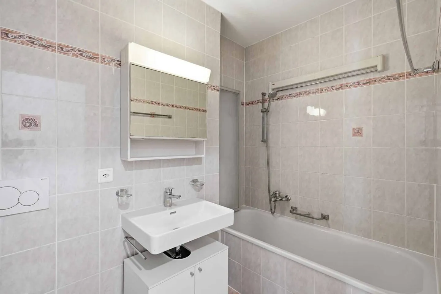 Beautiful apartment in the city center - Photo 5 of 9