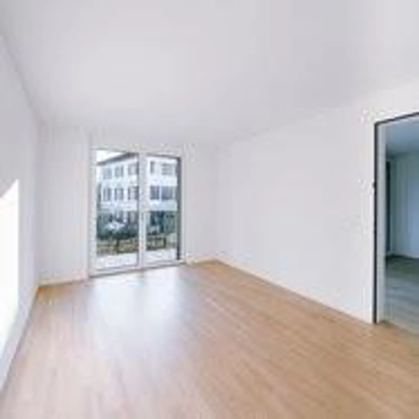 In Widenwies - 2.5 penthouse apartment for rent - Photo 2 of 6