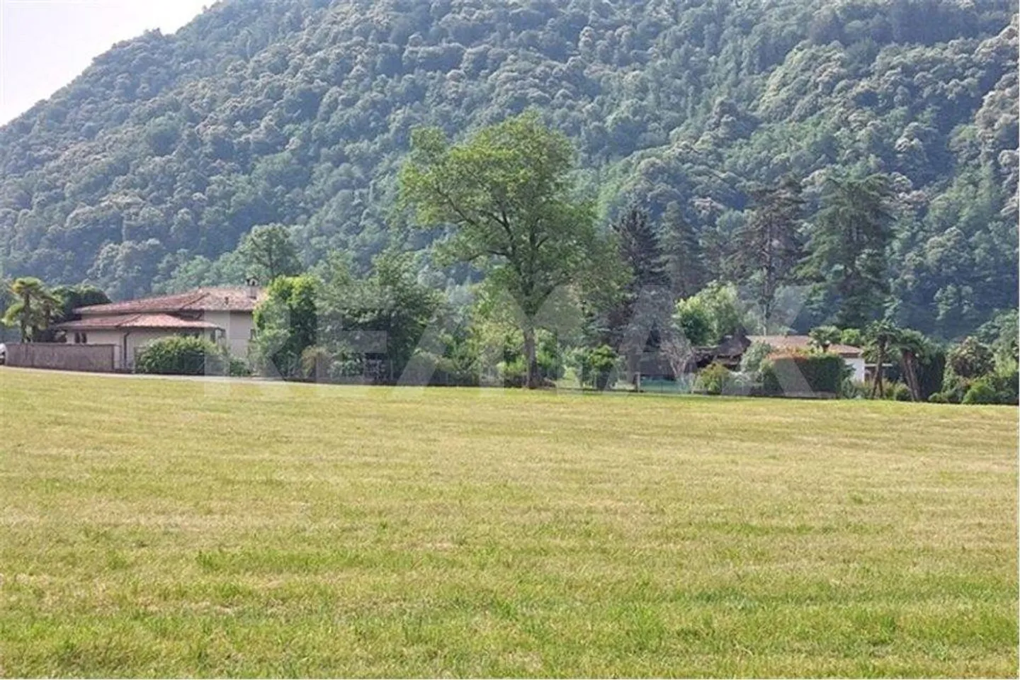 Moderne 2,5 pièces avec jardin et parking - Photo 10 sur 10