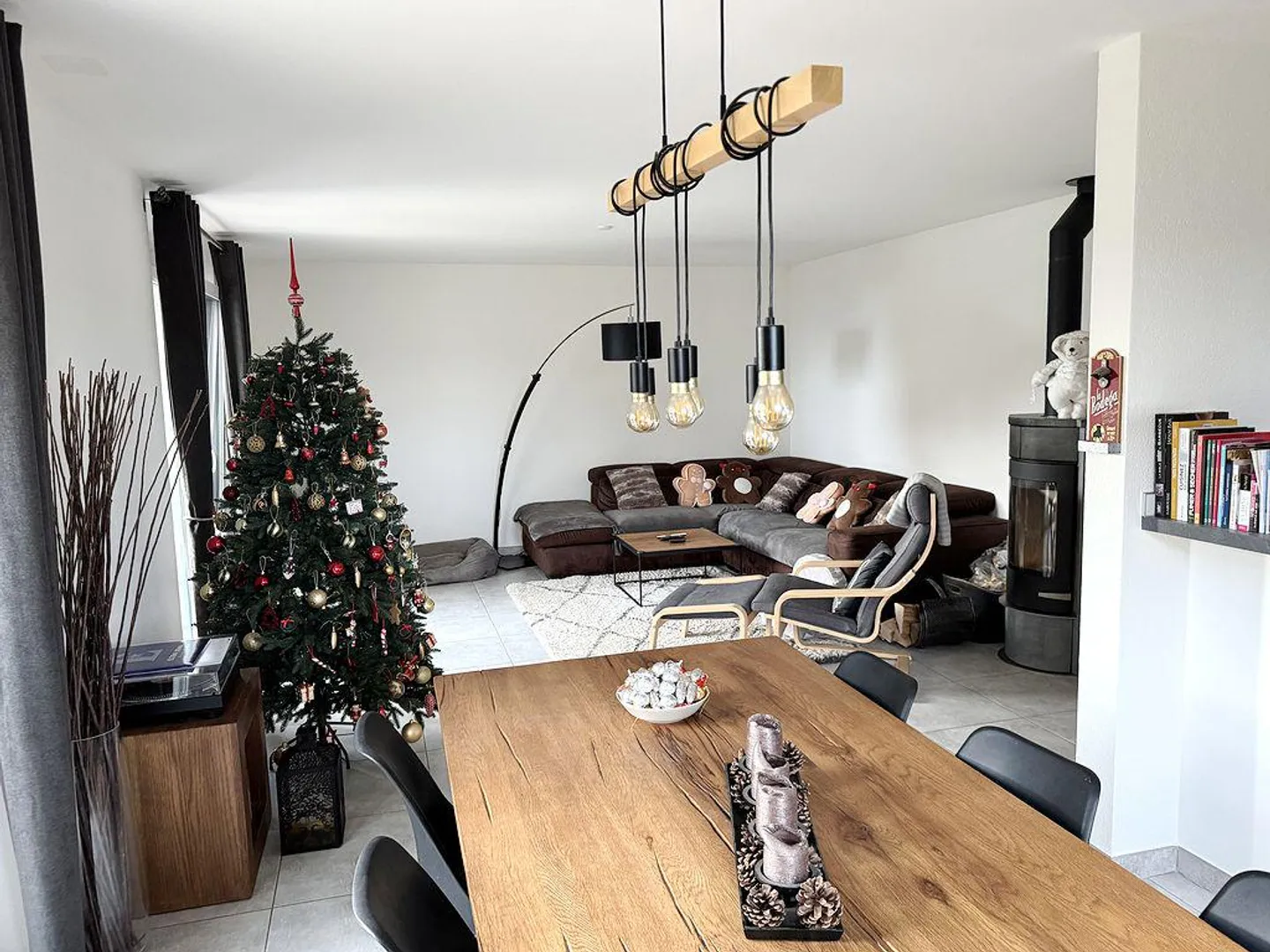 Charming semi-detached house with 5.5 rooms - Photo 3 of 13