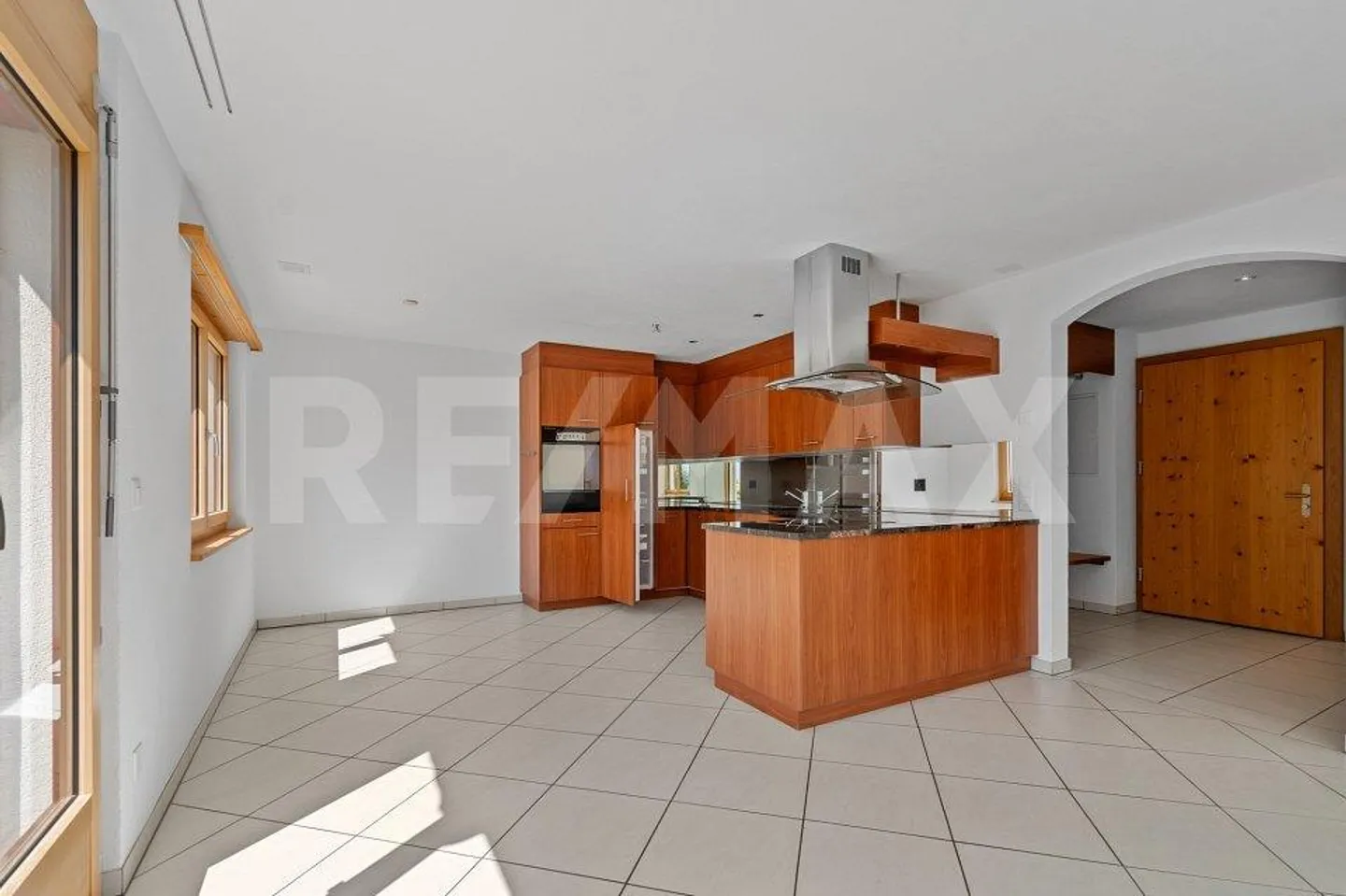 5½ Room Apartment with Charming View - Photo 2 of 13
