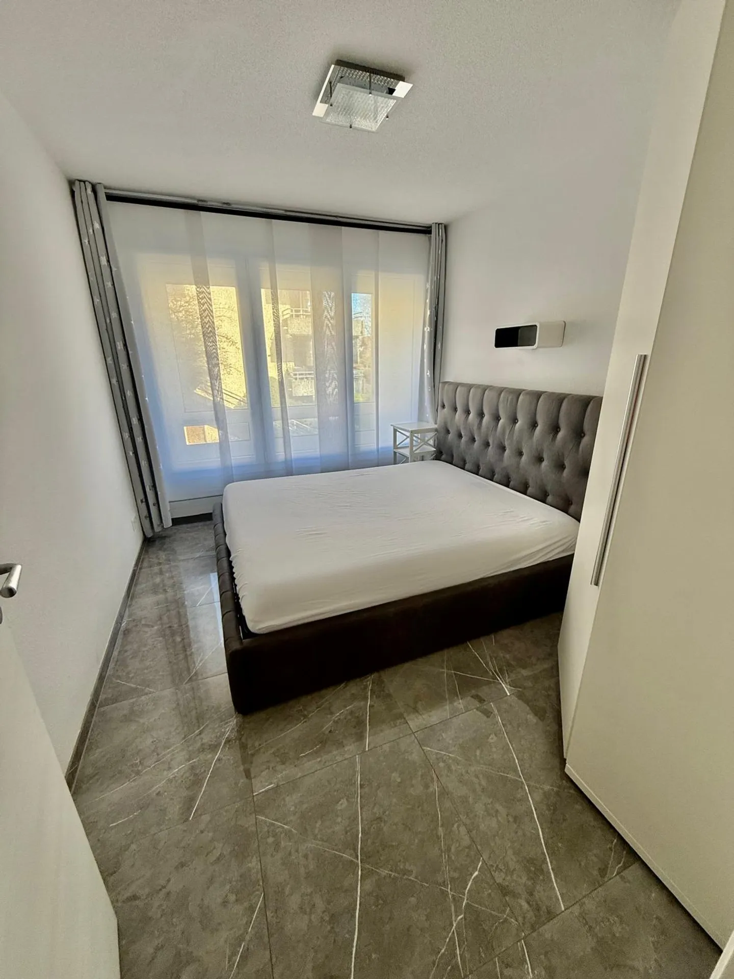 Appartamento lussuoso di 3.5 locali in una posizione tranquilla a Ipsach - Foto 8 di 11