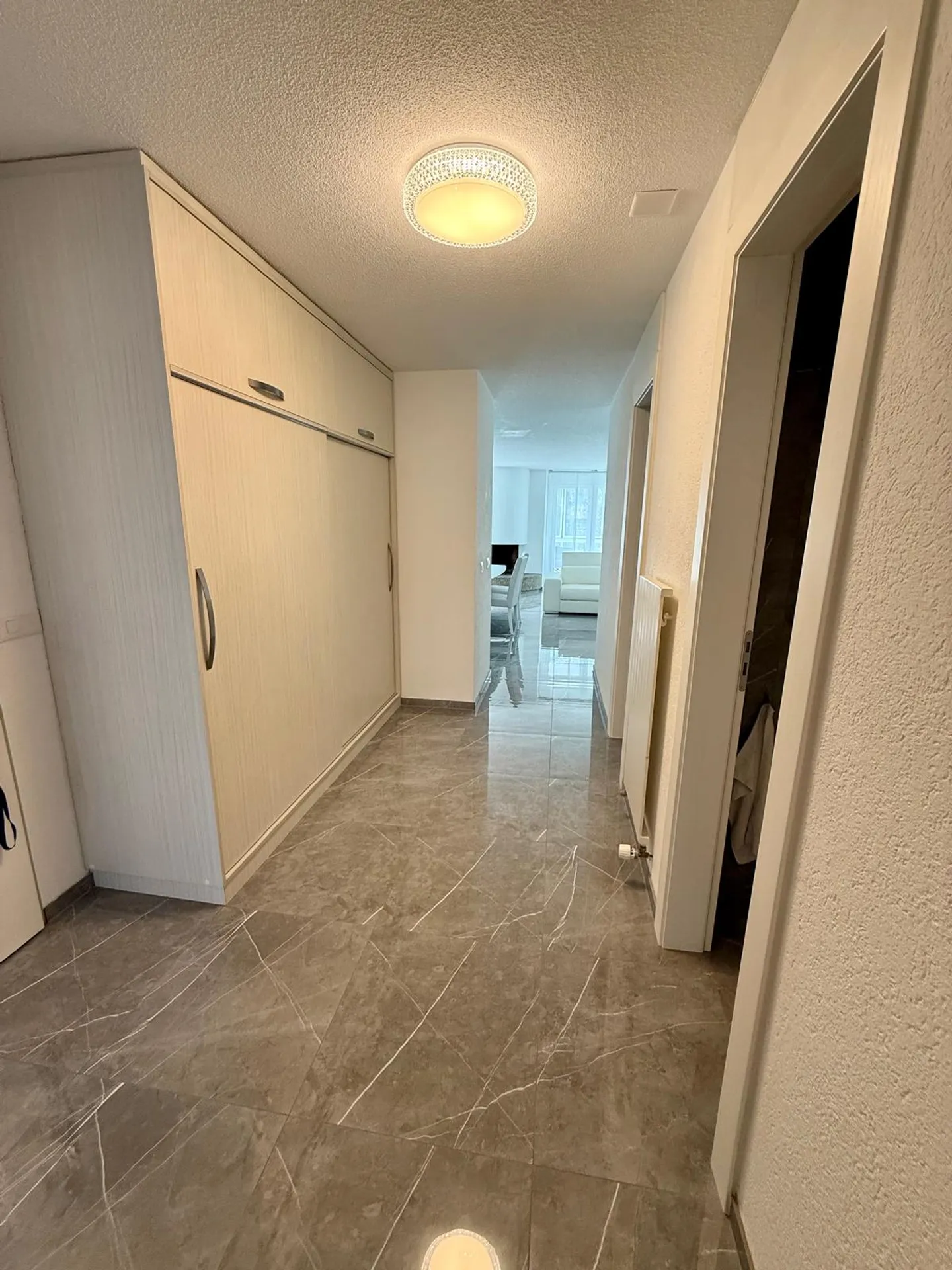 Appartamento lussuoso di 3.5 locali in una posizione tranquilla a Ipsach - Foto 10 di 11