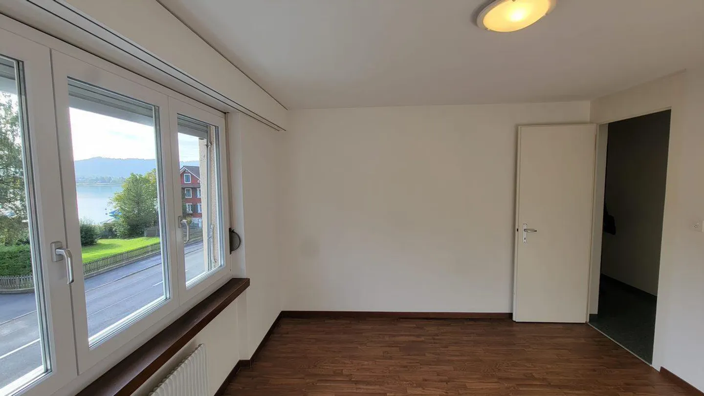 Charmante appartement 4 pièces avec vue sur le lac à Oberägeri - Photo 8 sur 15