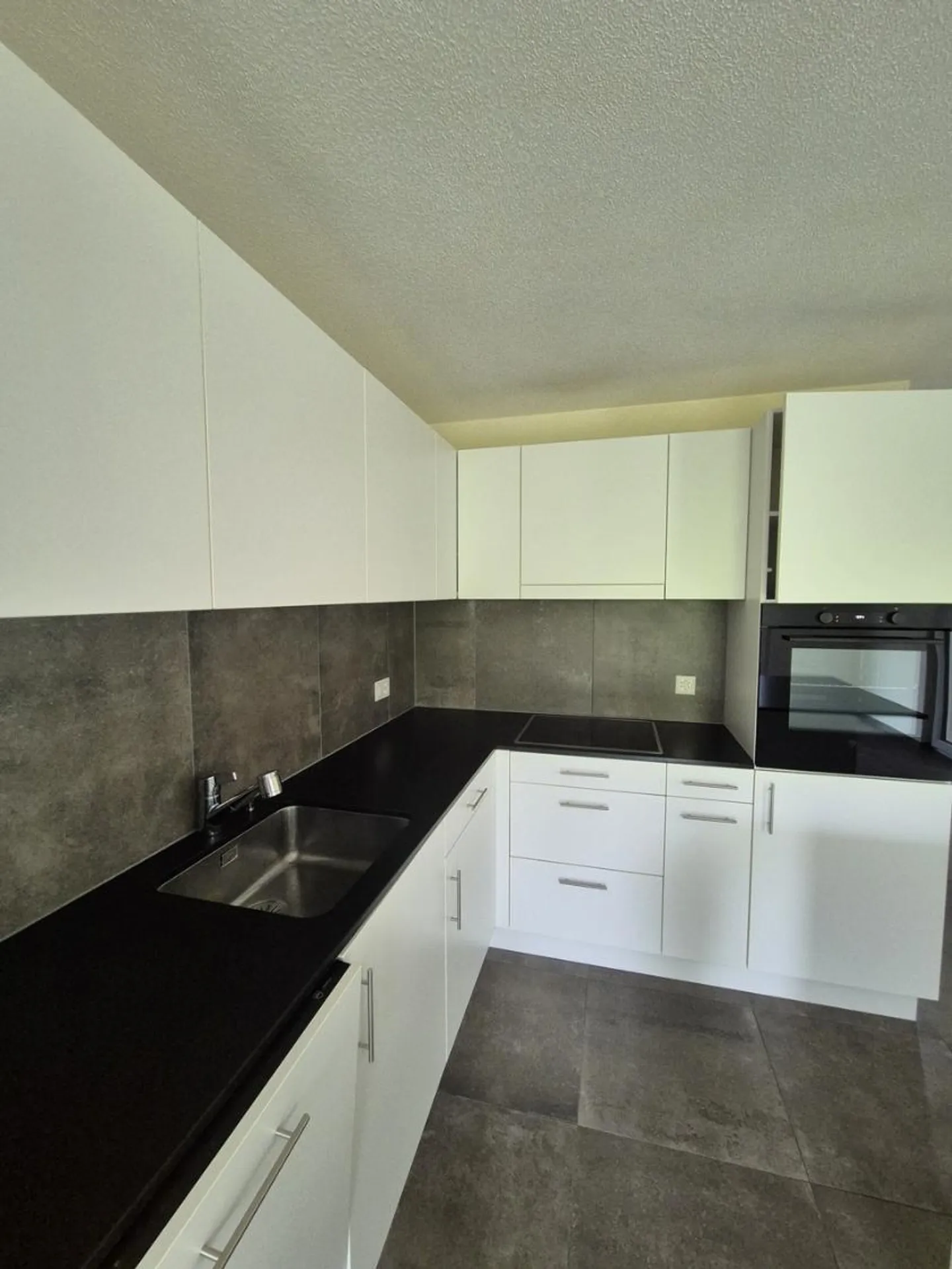 3,5 stanze di 86 m2 al piano terra - Foto 2 di 13