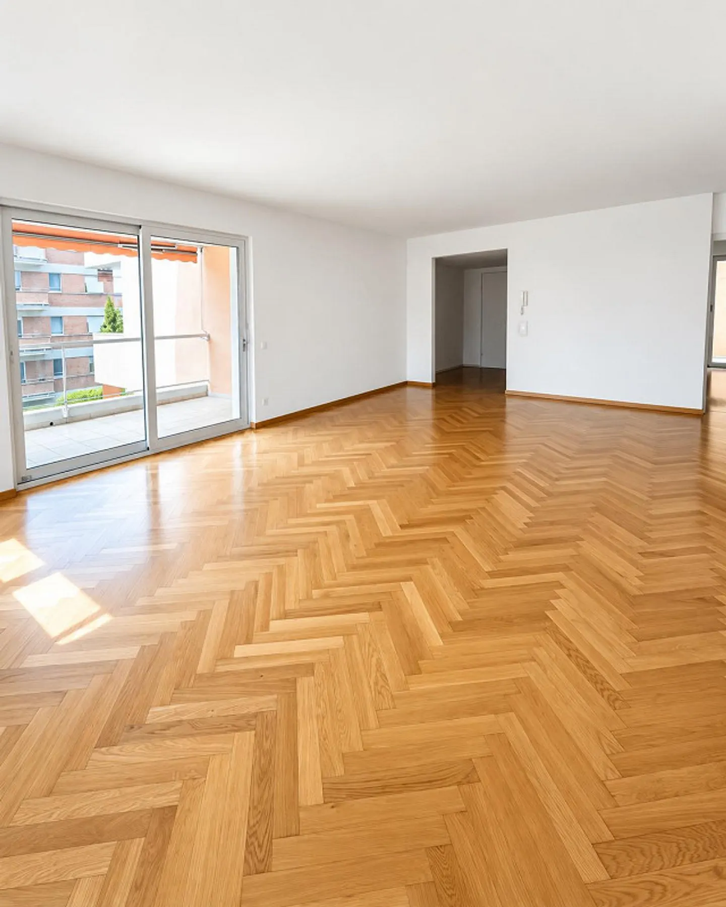 5,5-Zimmer-Wohnung nur wenige Schritte vom Zentrum entfernt - Foto 1 von 6
