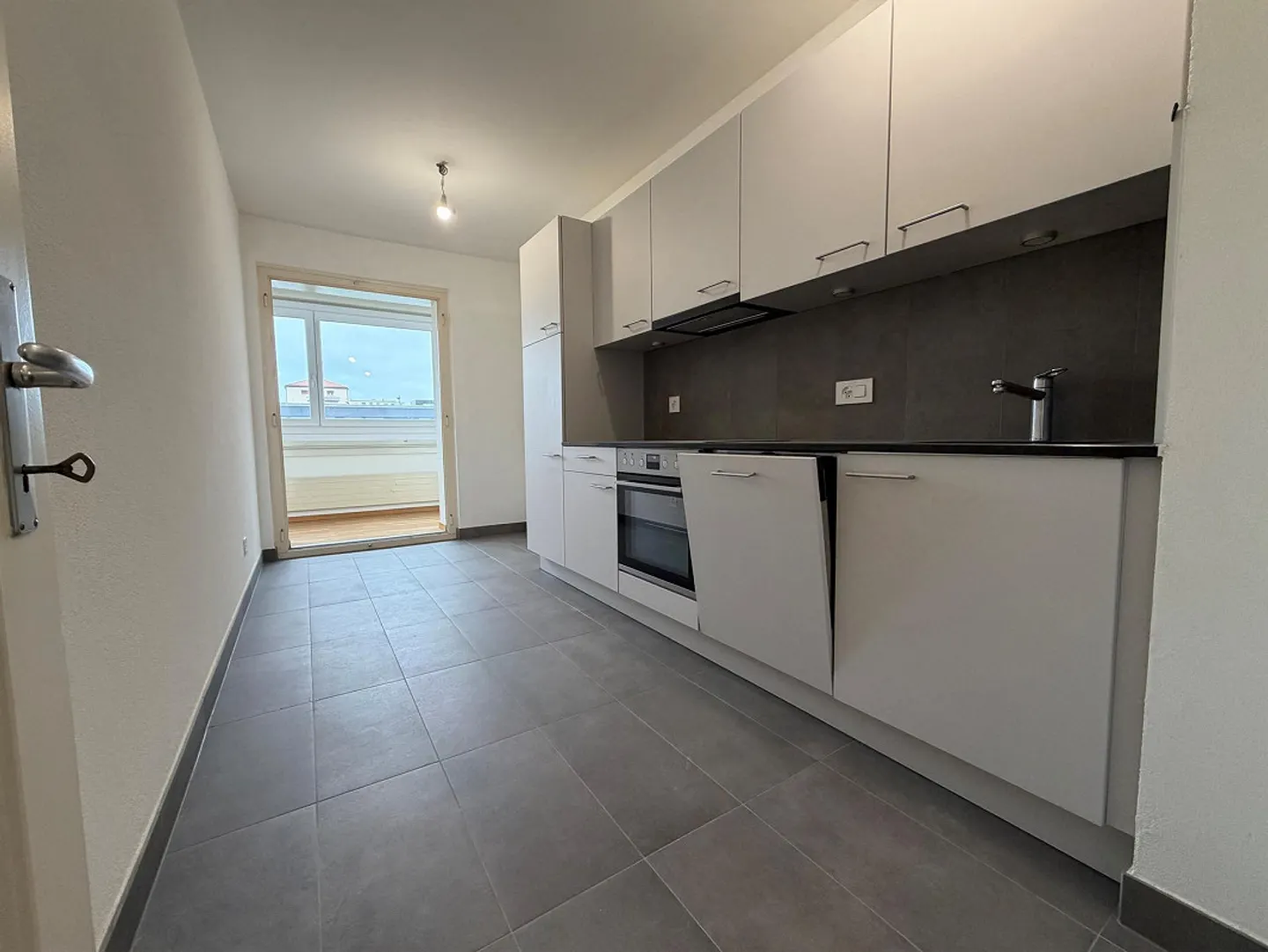 Große 3-Zimmer-Wohnung zur Miete in Pérolles - Foto 5 von 6
