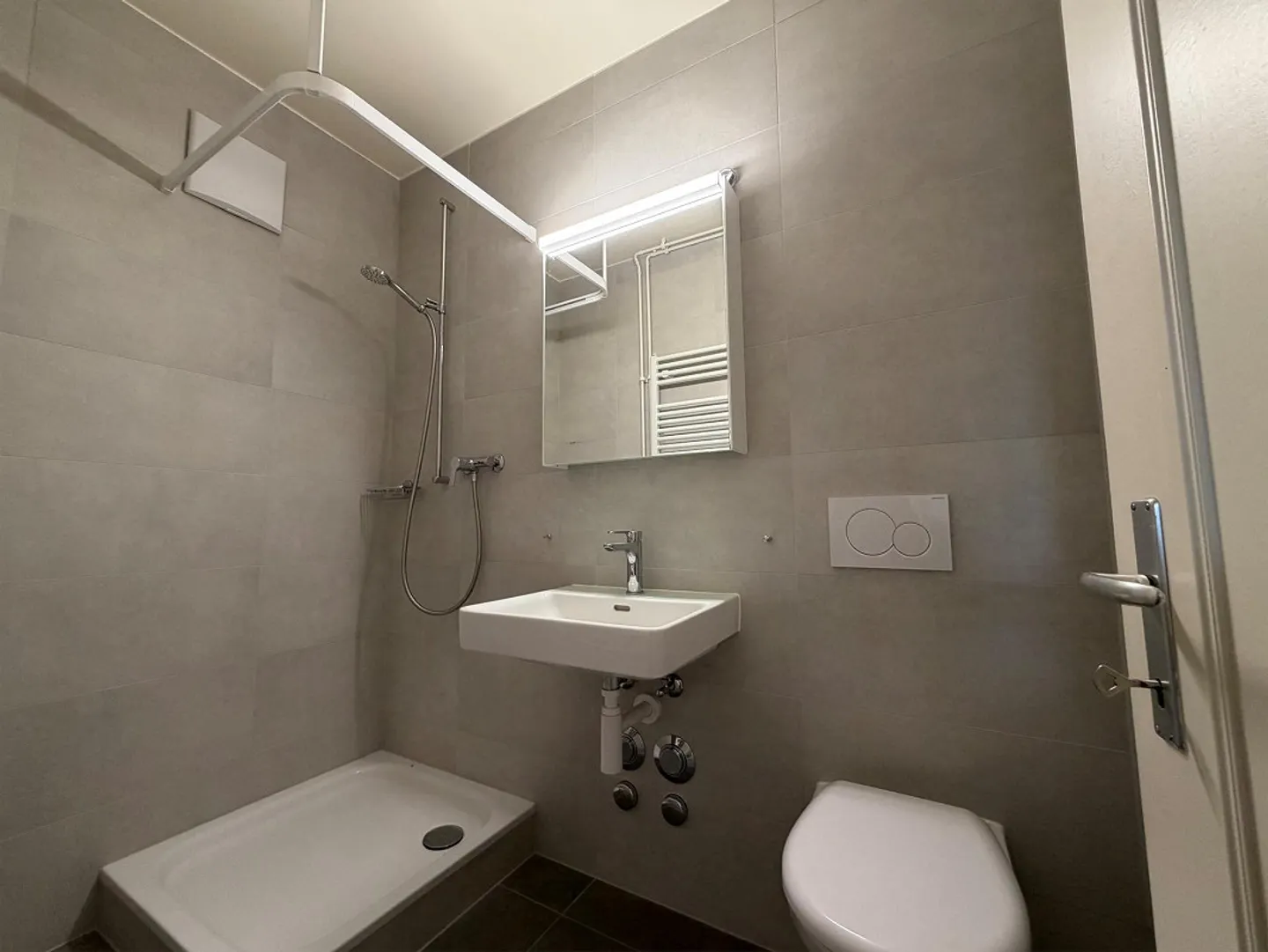 Große 3-Zimmer-Wohnung zur Miete in Pérolles - Foto 6 von 6