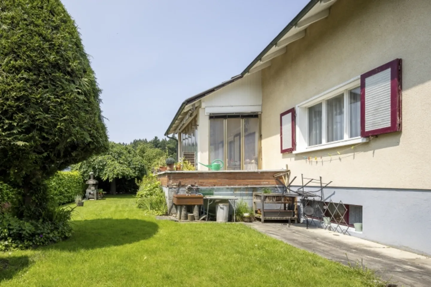 Gioiello segreto con grande giardino in posizione adatta alle famiglie - Foto 2 di 13