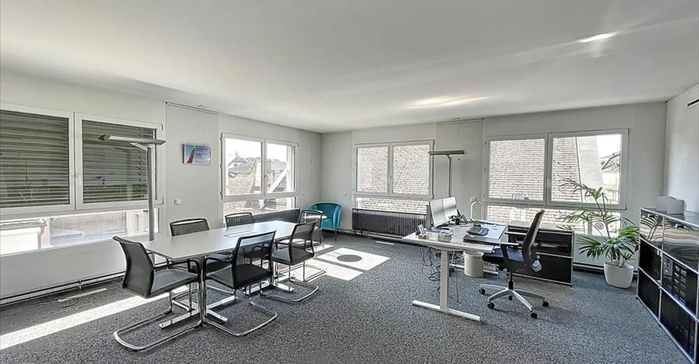 Shop for rent - Photo 2 of 5