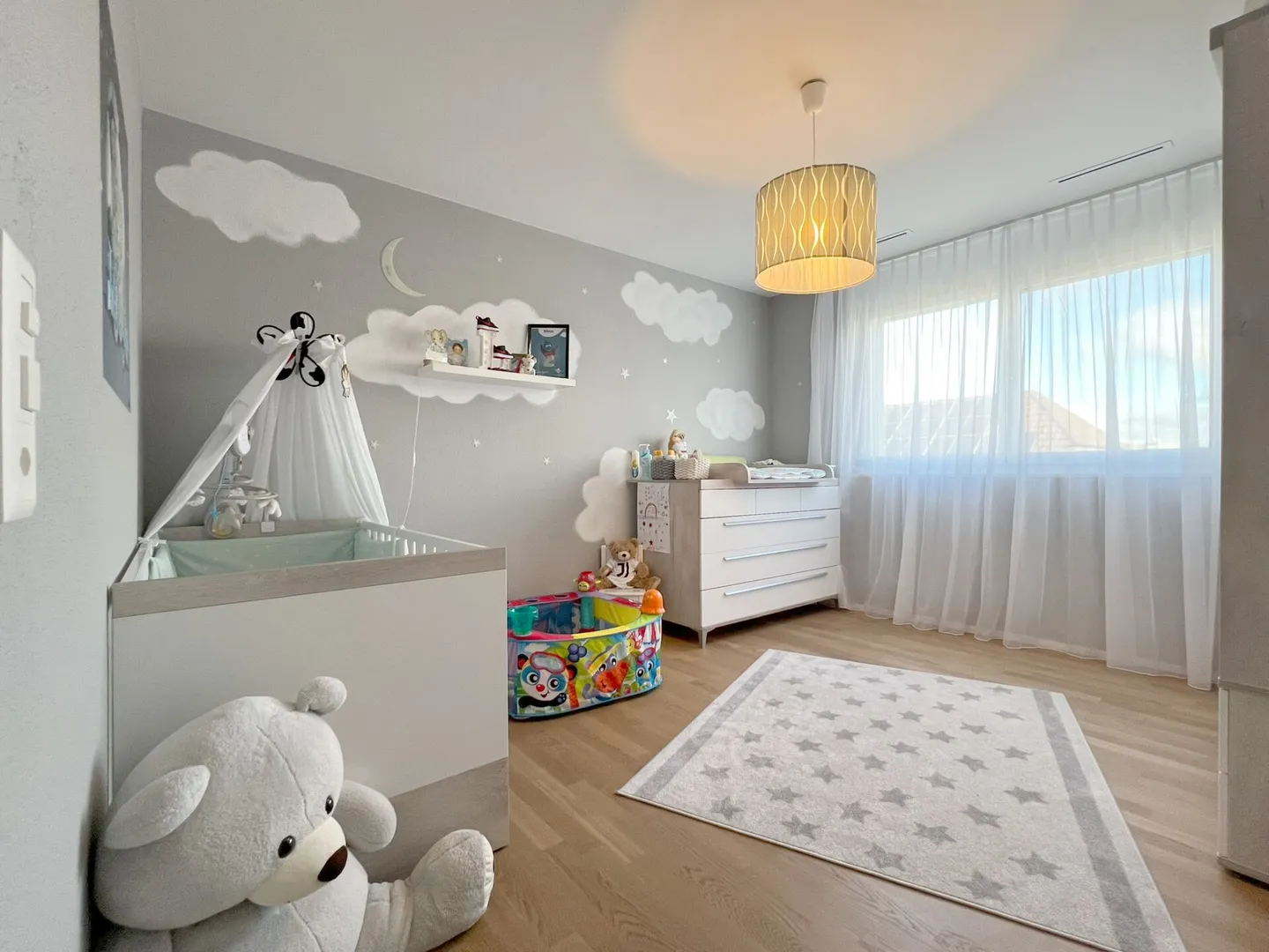 Un rêve de maison avec vue - Appartement penthouse exclusif avec grande terrasse et vue sur le château de Lenzburg - Photo 5 sur 9