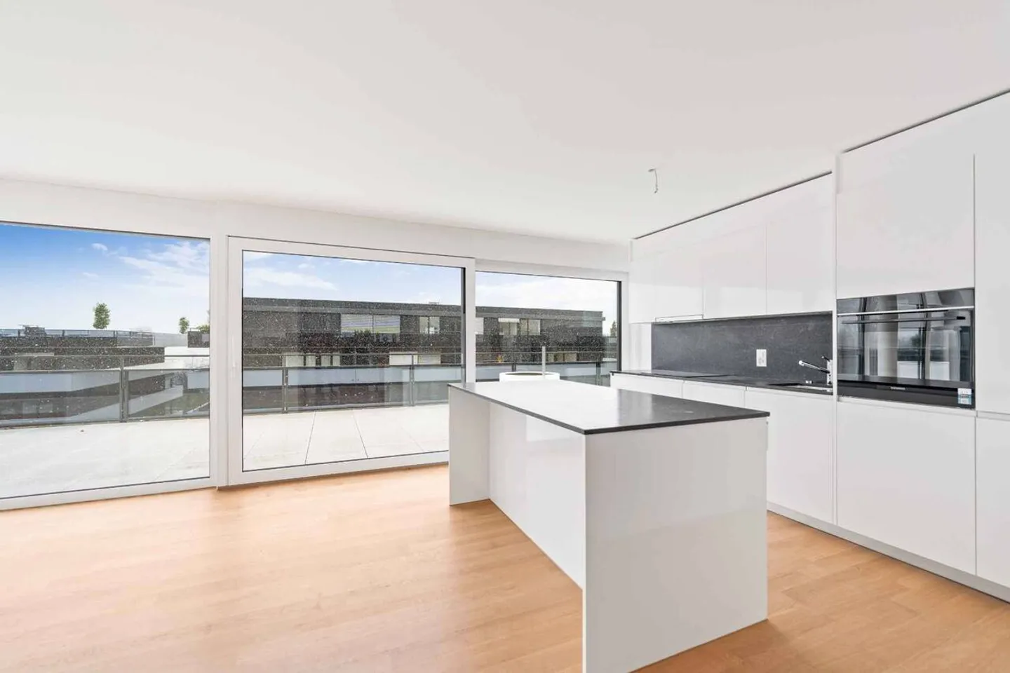 Superbe appartement neuf en attique  4.5 pièces avec vaste terrasse à Rolle - Photo 3 sur 7