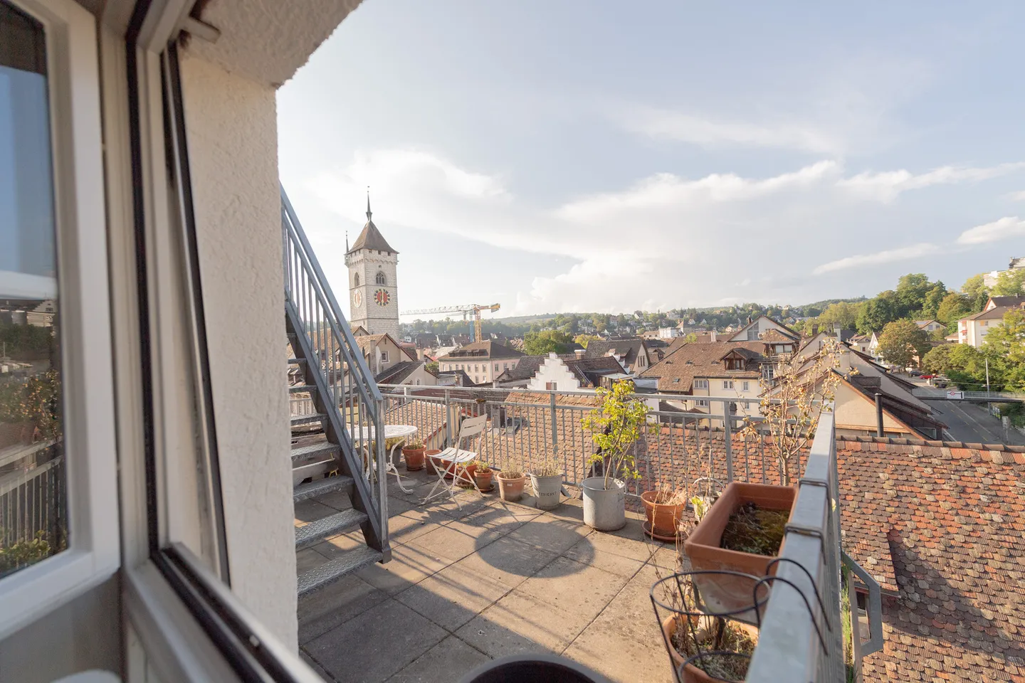 2½ ZI-WOHNUNG IN SCHAFFHAUSEN, MÖBLIERT, TEMPORÄR - Foto 3 von 9