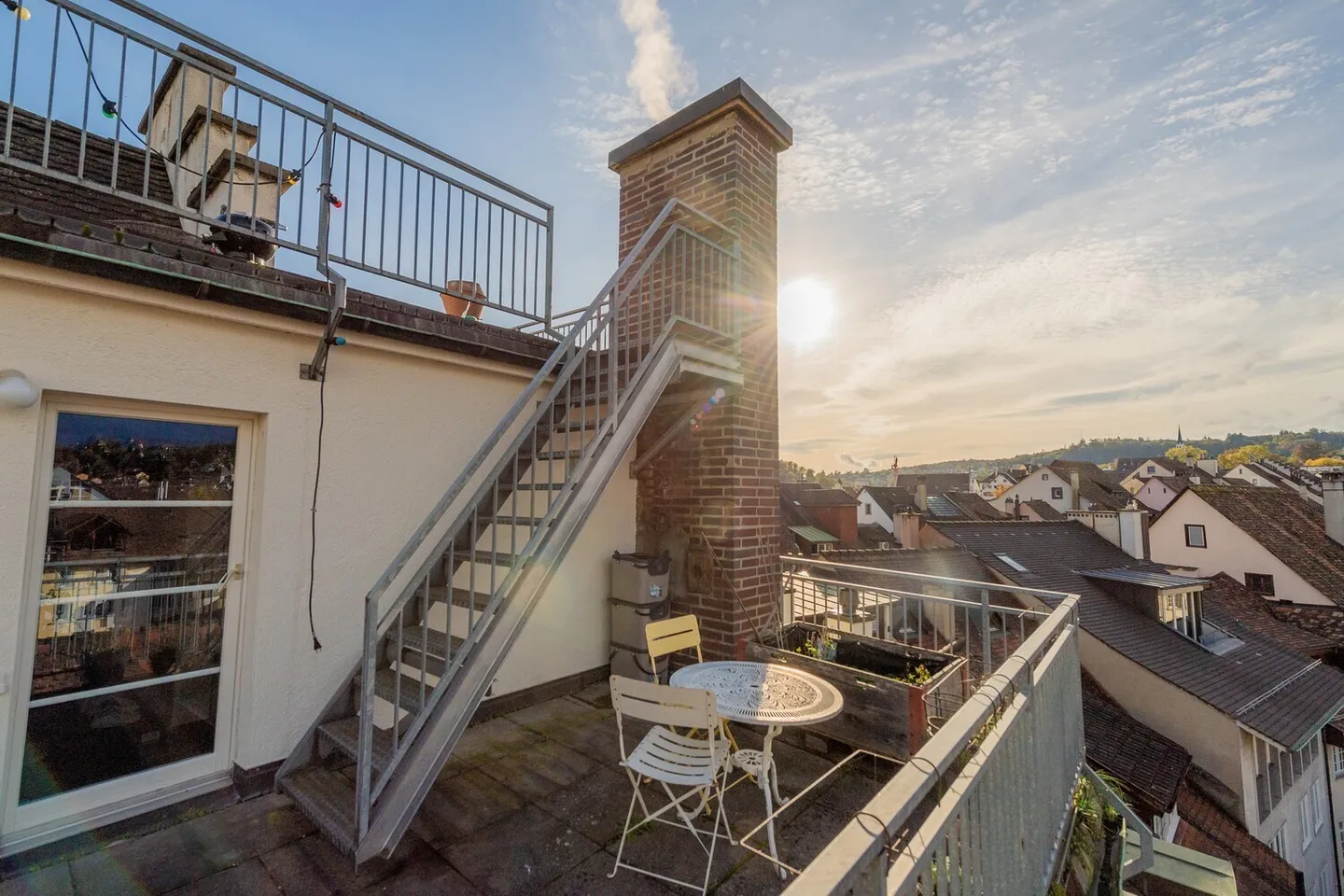 2½ ZI-WOHNUNG IN SCHAFFHAUSEN, MÖBLIERT, TEMPORÄR - Foto 8 von 9