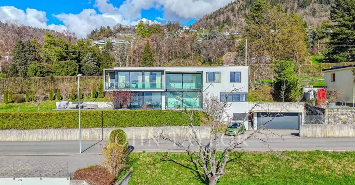 Villa contemporaine avec vue sur le lac - Photo 1 sur 13