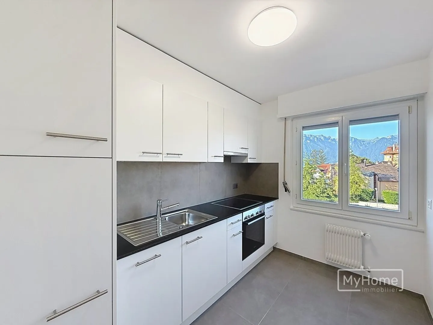 Appartement avec 3 chambres entièrement rénové au 2ème étage ! - Photo 1 sur 8