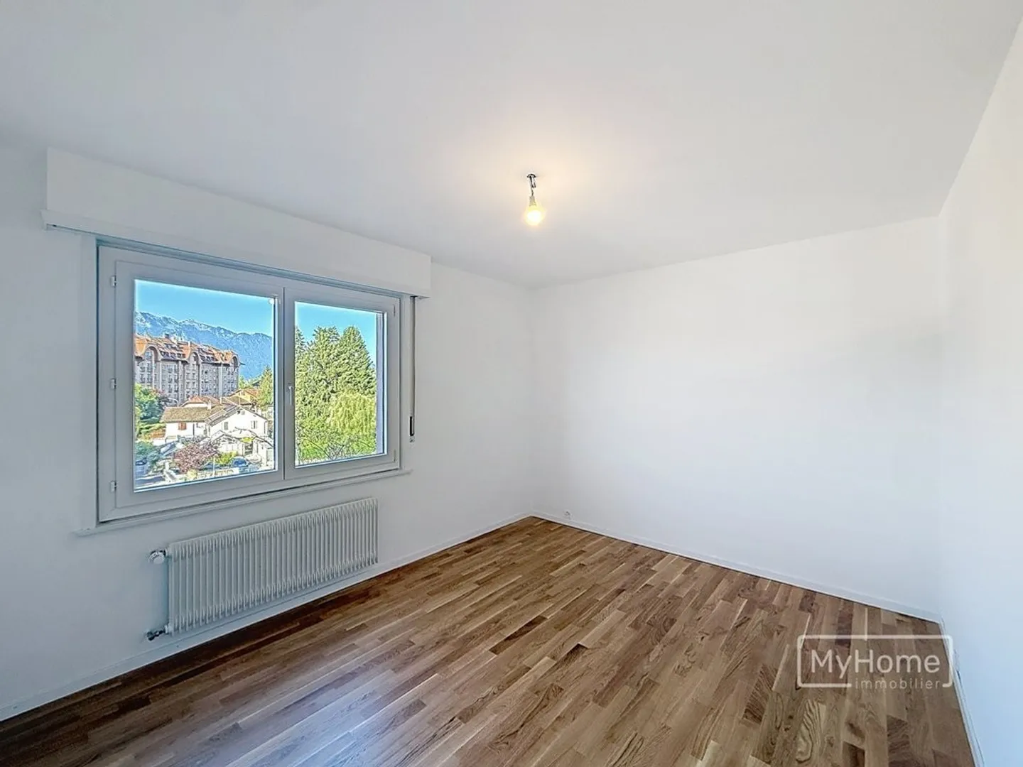 Appartement avec 3 chambres entièrement rénové au 2ème étage ! - Photo 4 sur 8