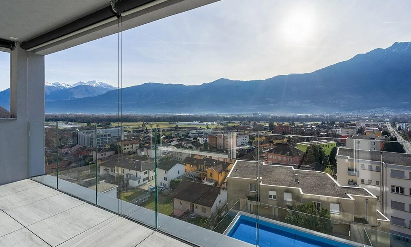 VILLA WITH SWIMMING POOL OF 5.5 ROOMS IN SEMENTINA - Photo 4 of 16