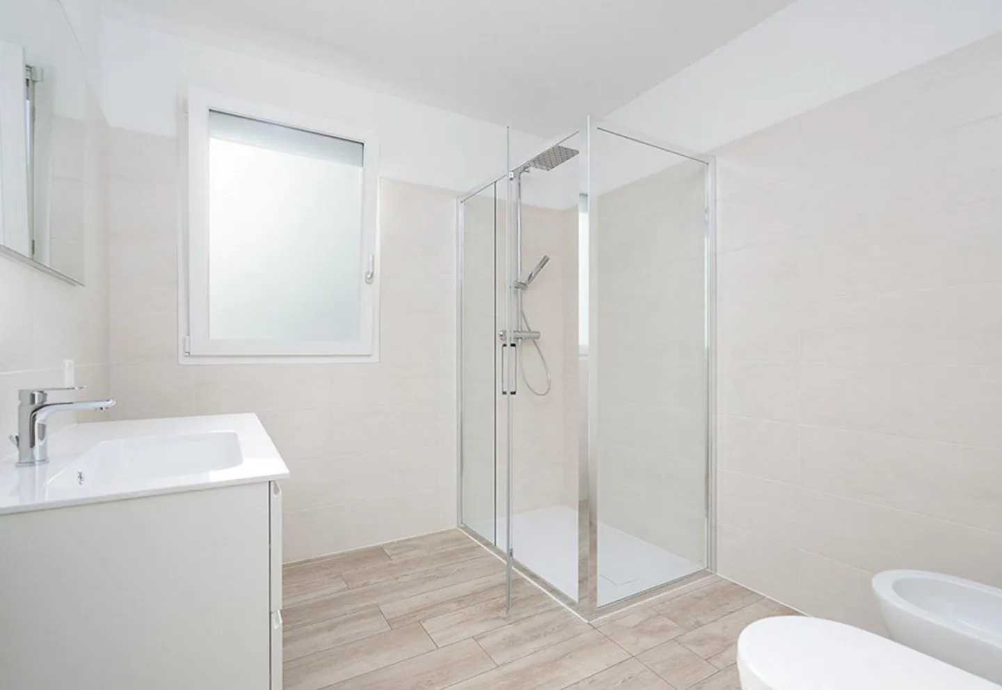 VILLA WITH SWIMMING POOL OF 5.5 ROOMS IN SEMENTINA - Photo 9 of 16