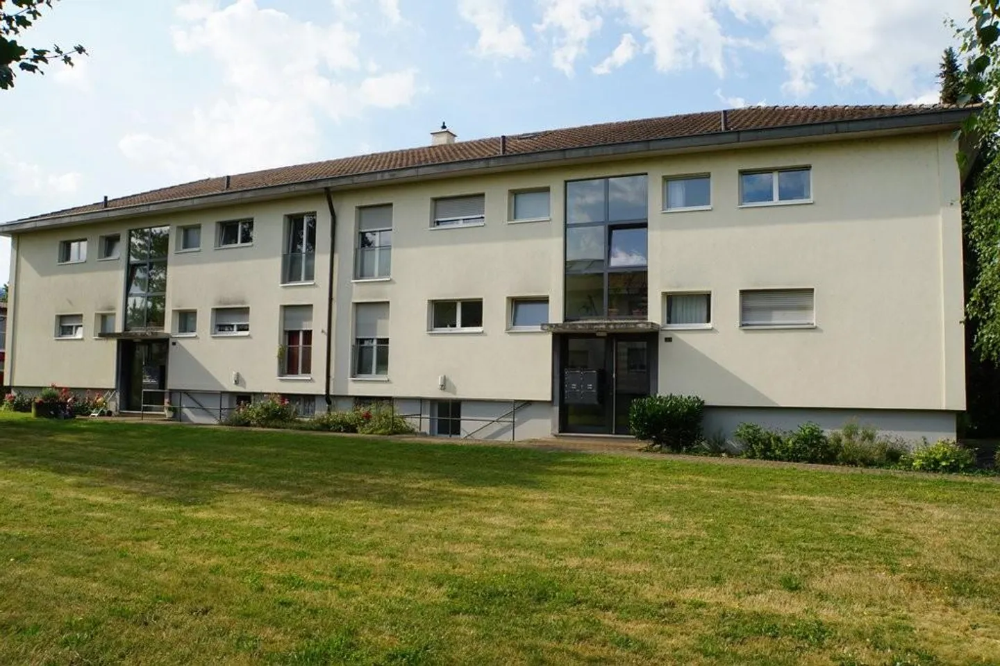 Moderne 2-Zimmerwohnung in Aesch - Foto 1 von 8