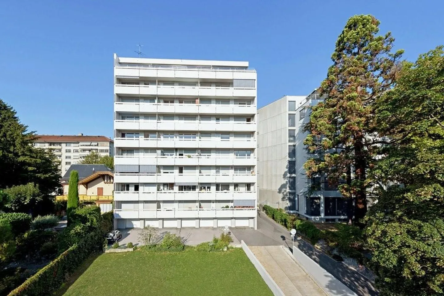 Appartamento mansardato con ampia terrazza - Foto 1 di 11