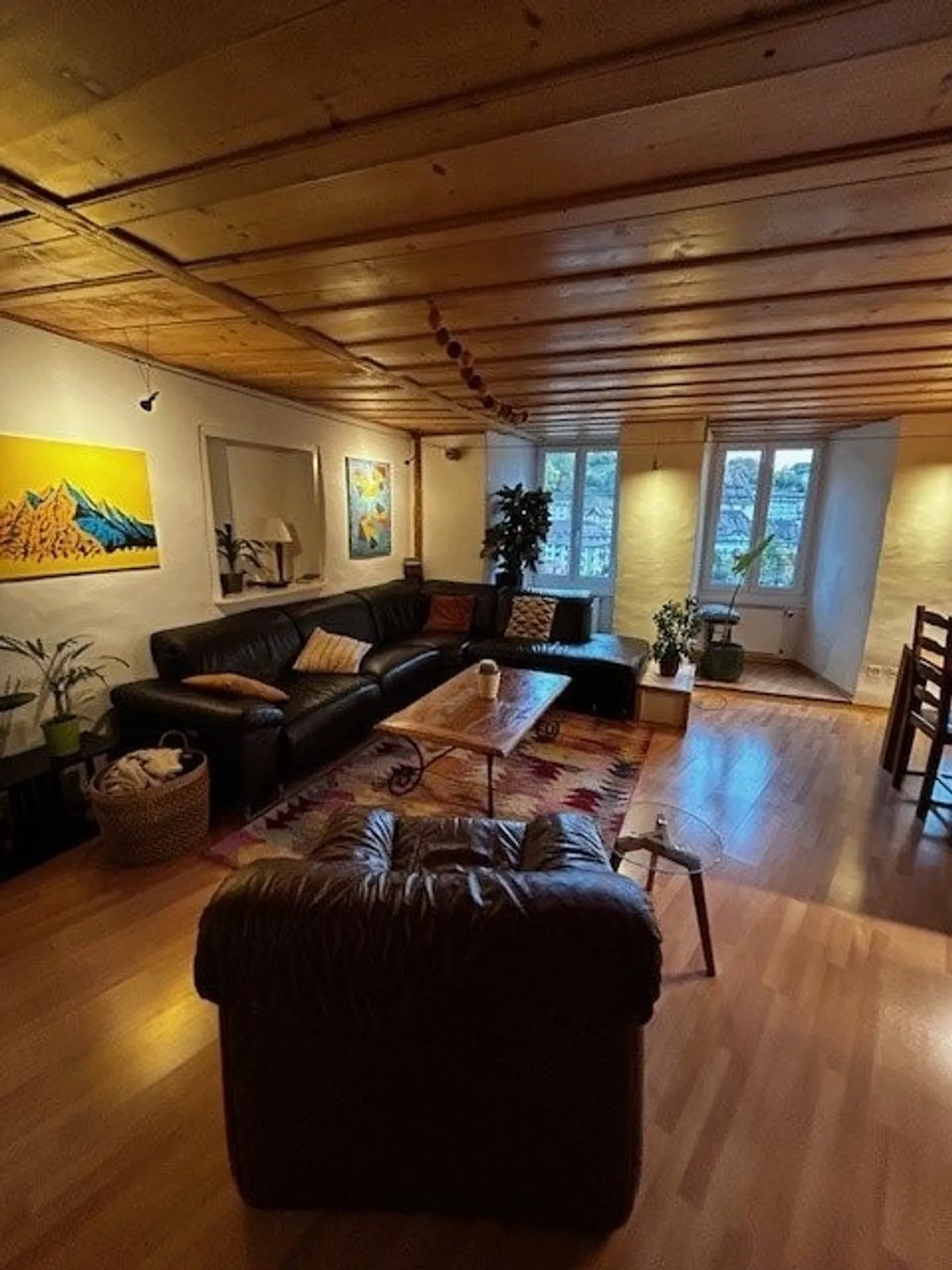 Appartement de 3.5 pièces avec du cachet. - Photo 2 sur 6