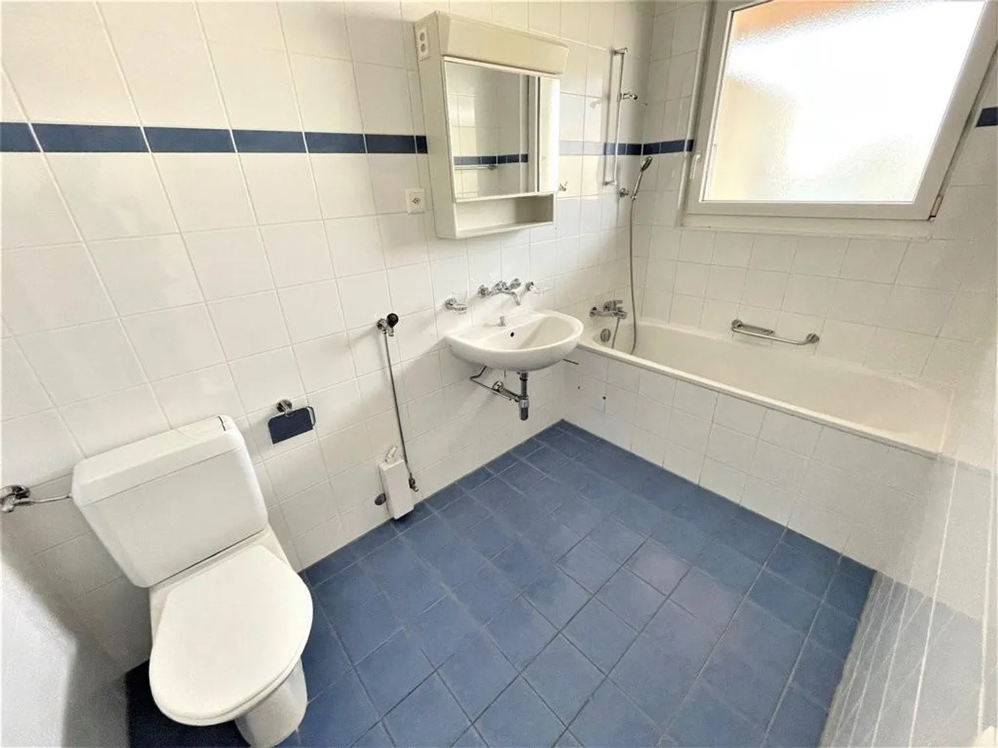 Appartamento mansardato con ampia terrazza - Foto 5 di 11