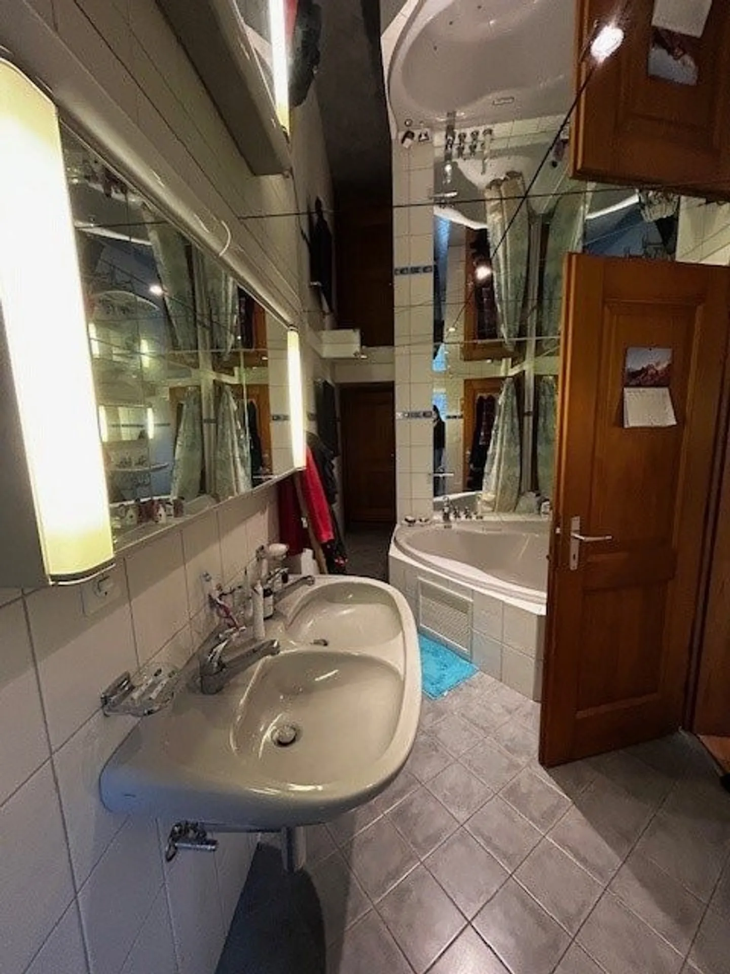 Appartement de 3.5 pièces avec du cachet. - Photo 5 sur 6