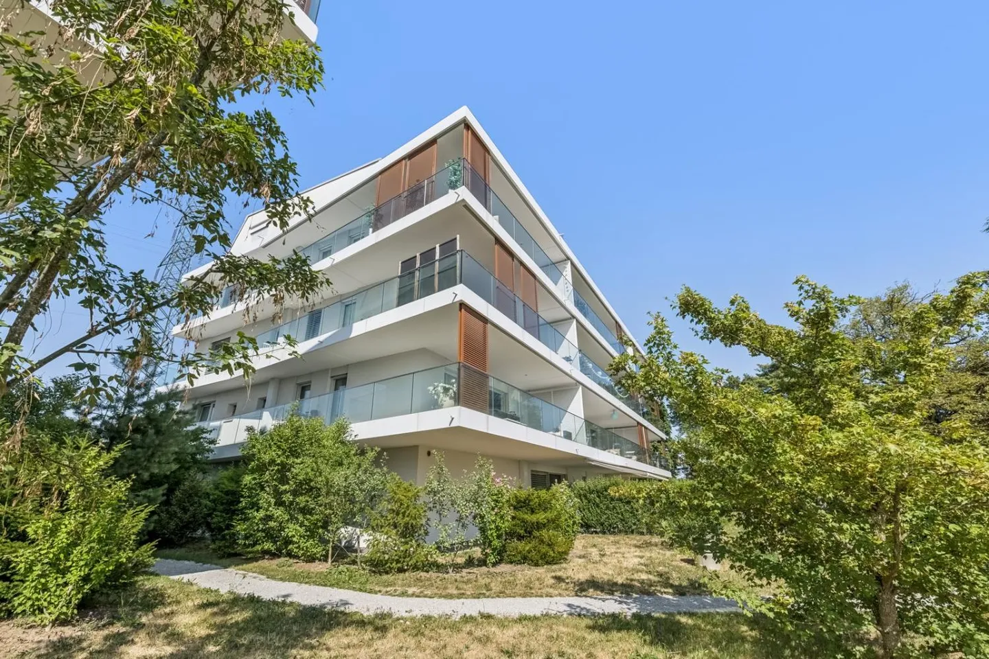 Magnifico appartamento Minergie con grande terrazza di 42 m² con vista lago - Foto 2 di 10