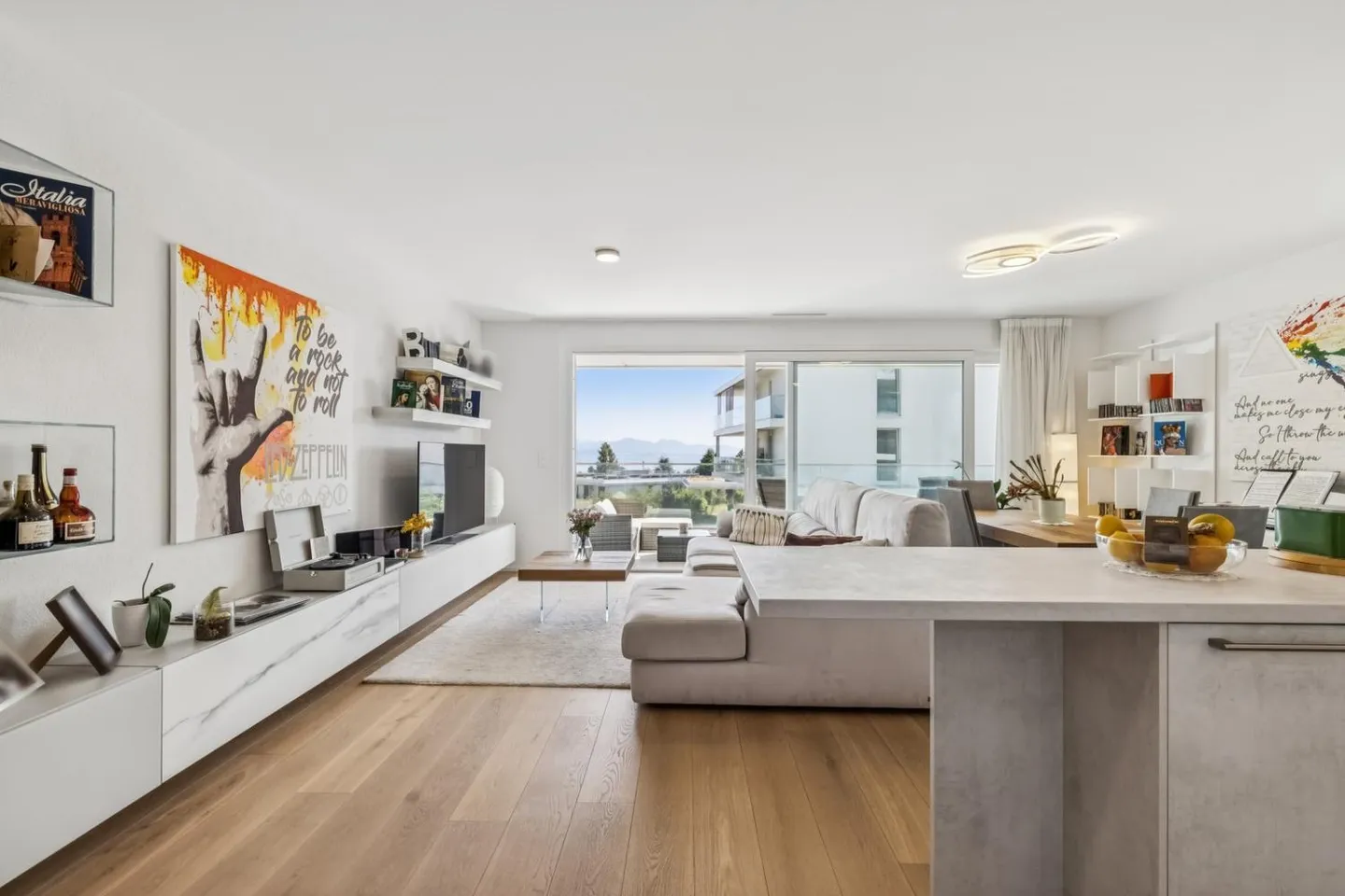 Magnifico appartamento Minergie con grande terrazza di 42 m² con vista lago - Foto 3 di 10