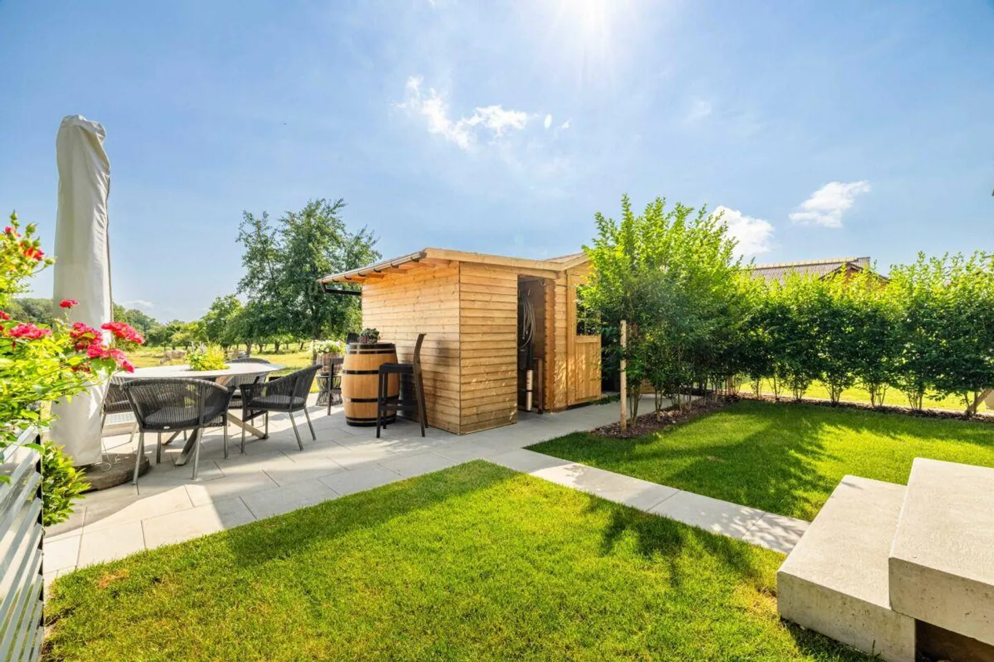 Modernes Gartenapartment mit Terrasse - Foto 1 von 10