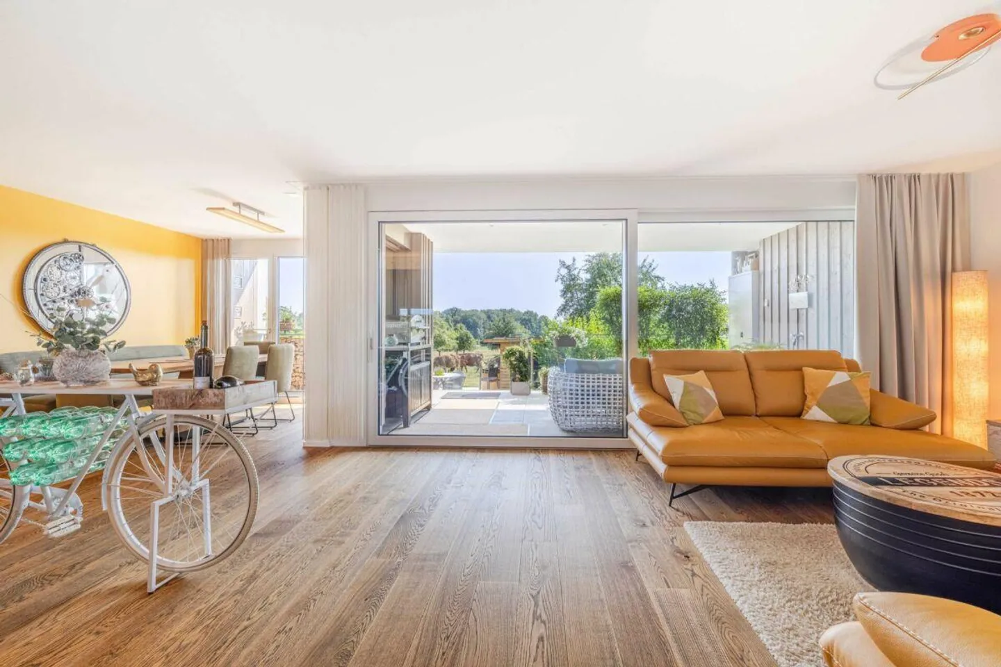 Modernes Gartenapartment mit Terrasse - Foto 3 von 10